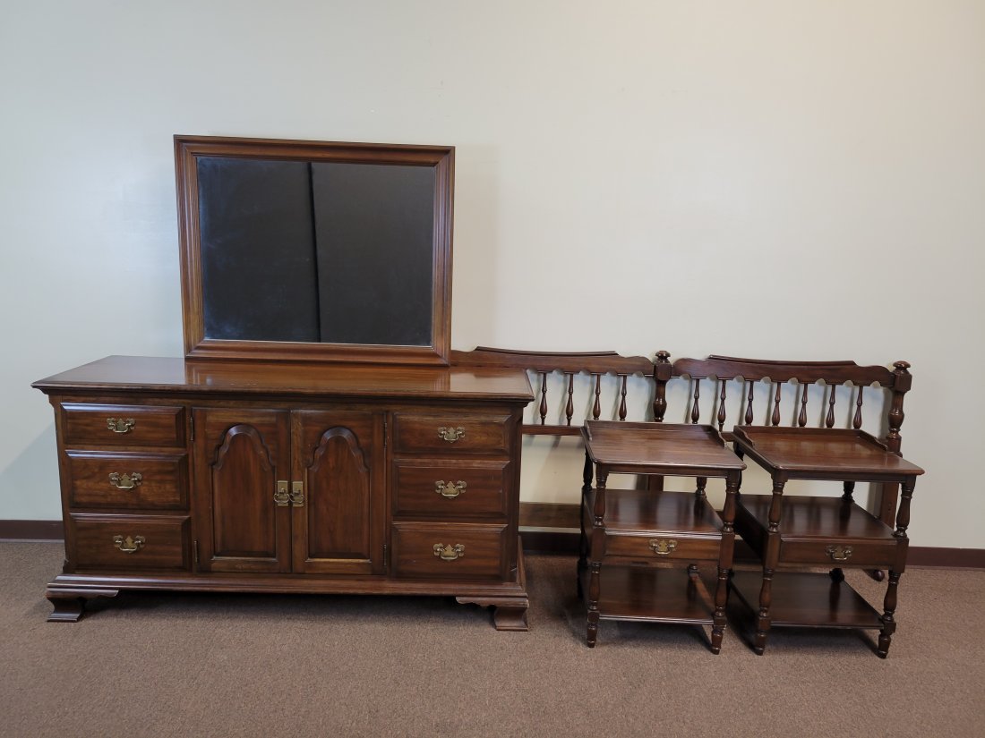 4 Pc Pennsylvania House Bedroom Set (1 of 3)