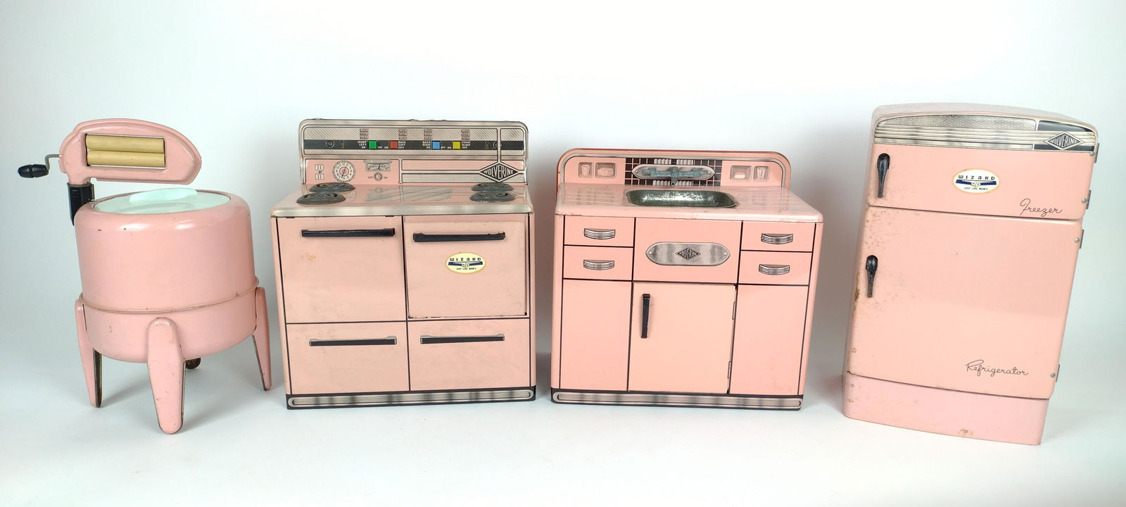 4 Pink Wolverine Tin Toy Appliances (1 of 5)