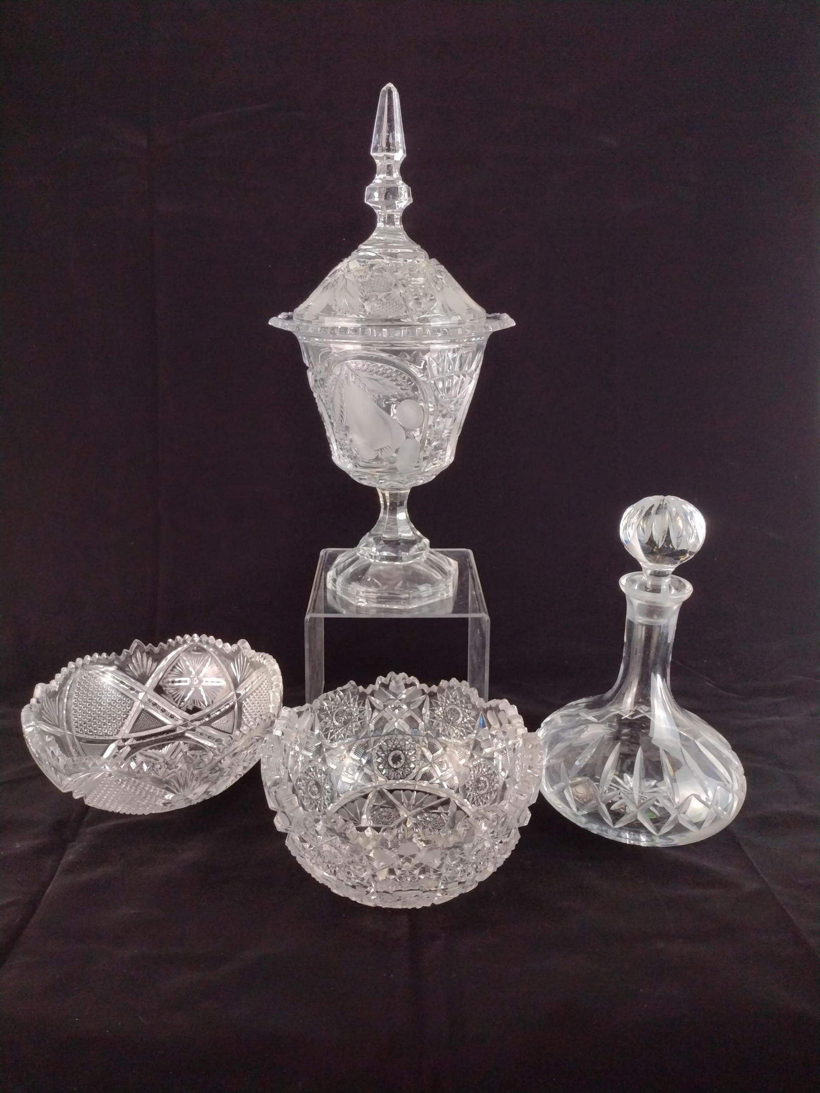 4 Pcs Cut and Pressed Glass (1 of 5)