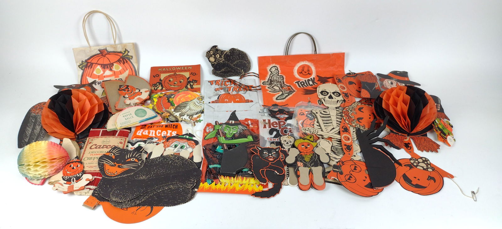 Collection of Vintage Paper Halloween Decorations (1 of 3)