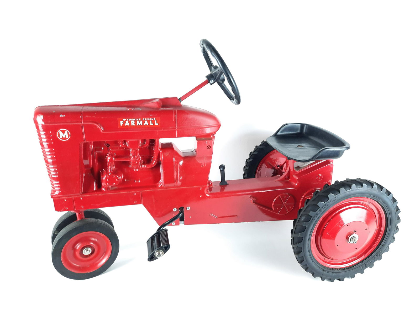 McCormick Deering Farmall Pedal Tractor (1 of 3)