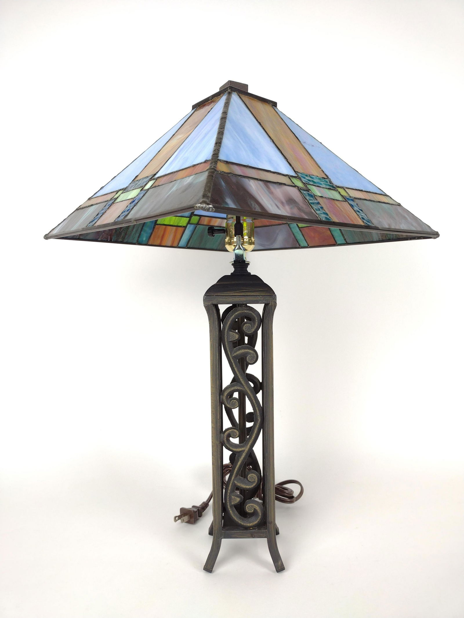 Dale Tiffany Inc Lamp (1 of 5)