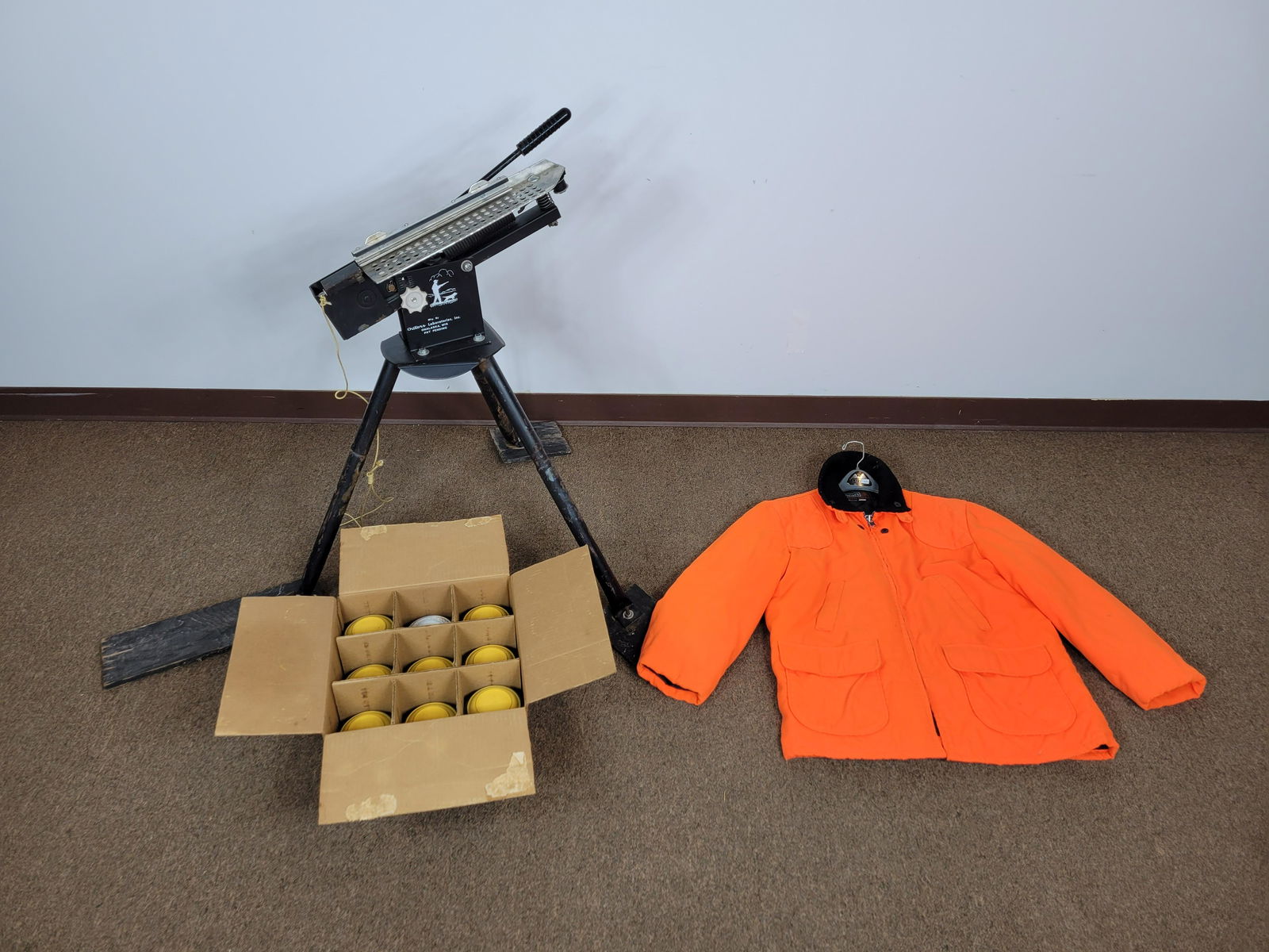 Outer Clay Pigeon Thrower, Pigeons, & Jacket (1 of 4)