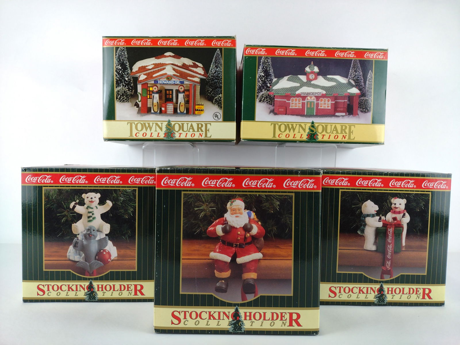 3 Coca-Cola Stocking Holders & 2 Town Square Blds (1 of 5)