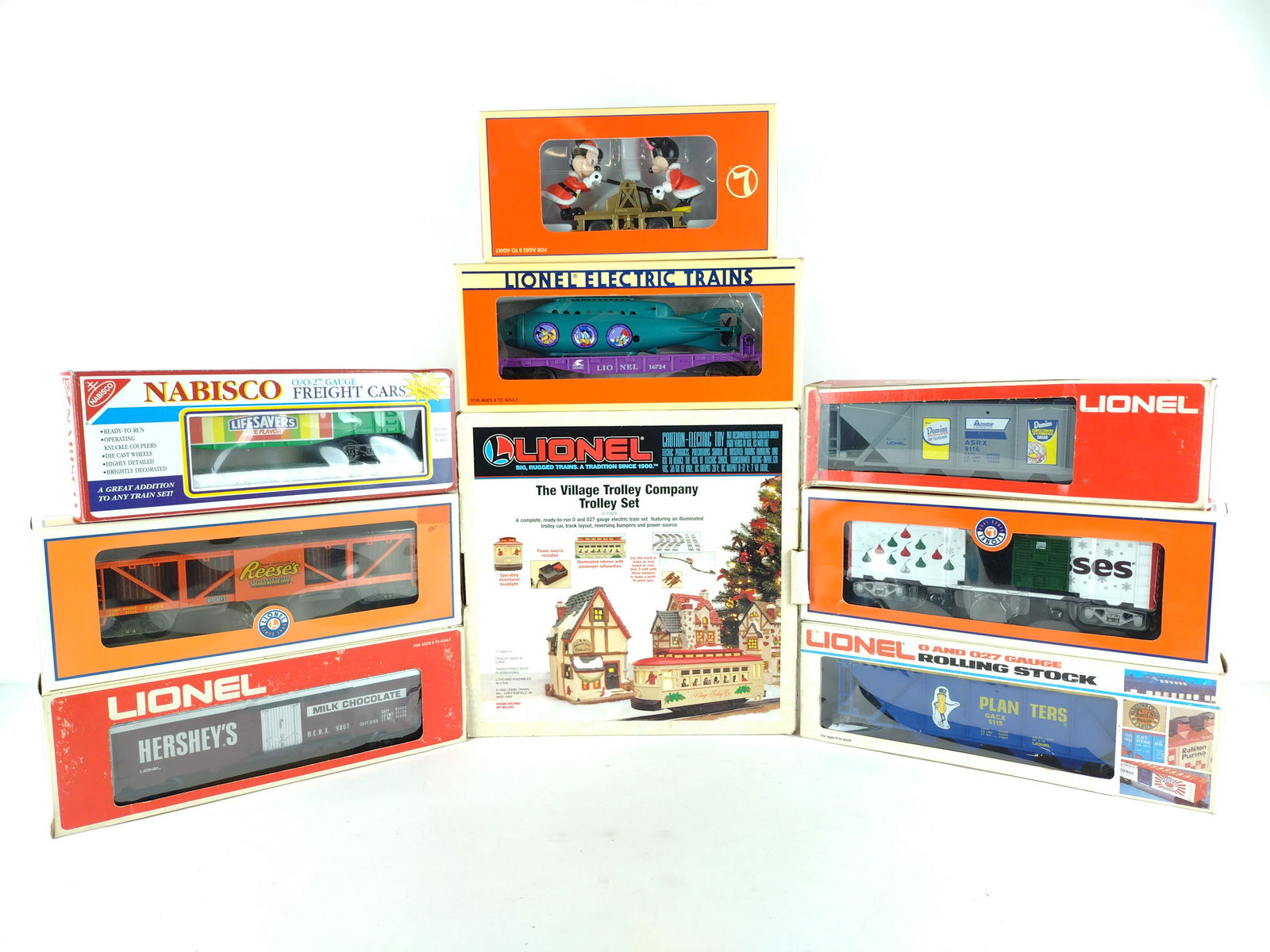 9 Lionel Trains incl Disney and Hershey (1 of 6)