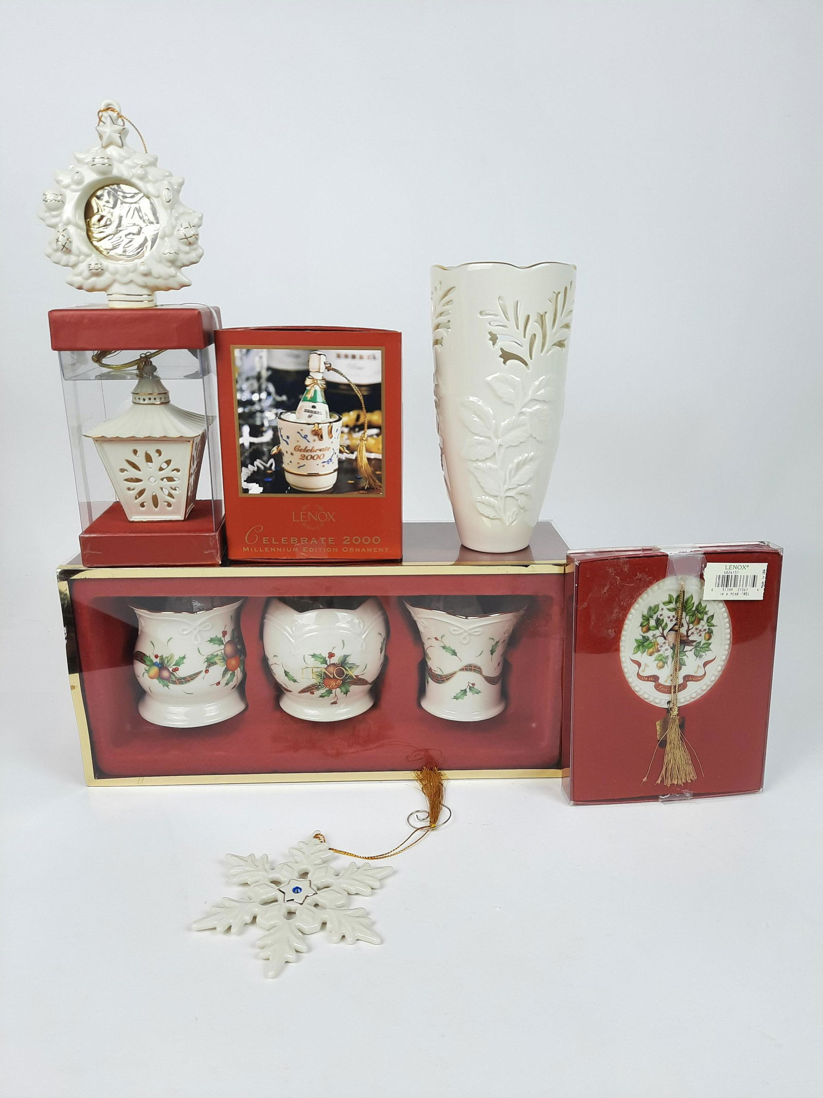 9 Pcs Lenox Christmas incl Vases (1 of 4)