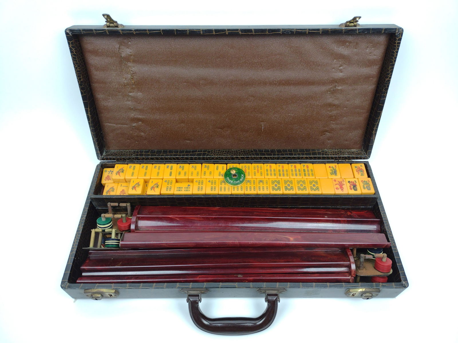 Vintage Mahjongg Set with Case (1 of 4)