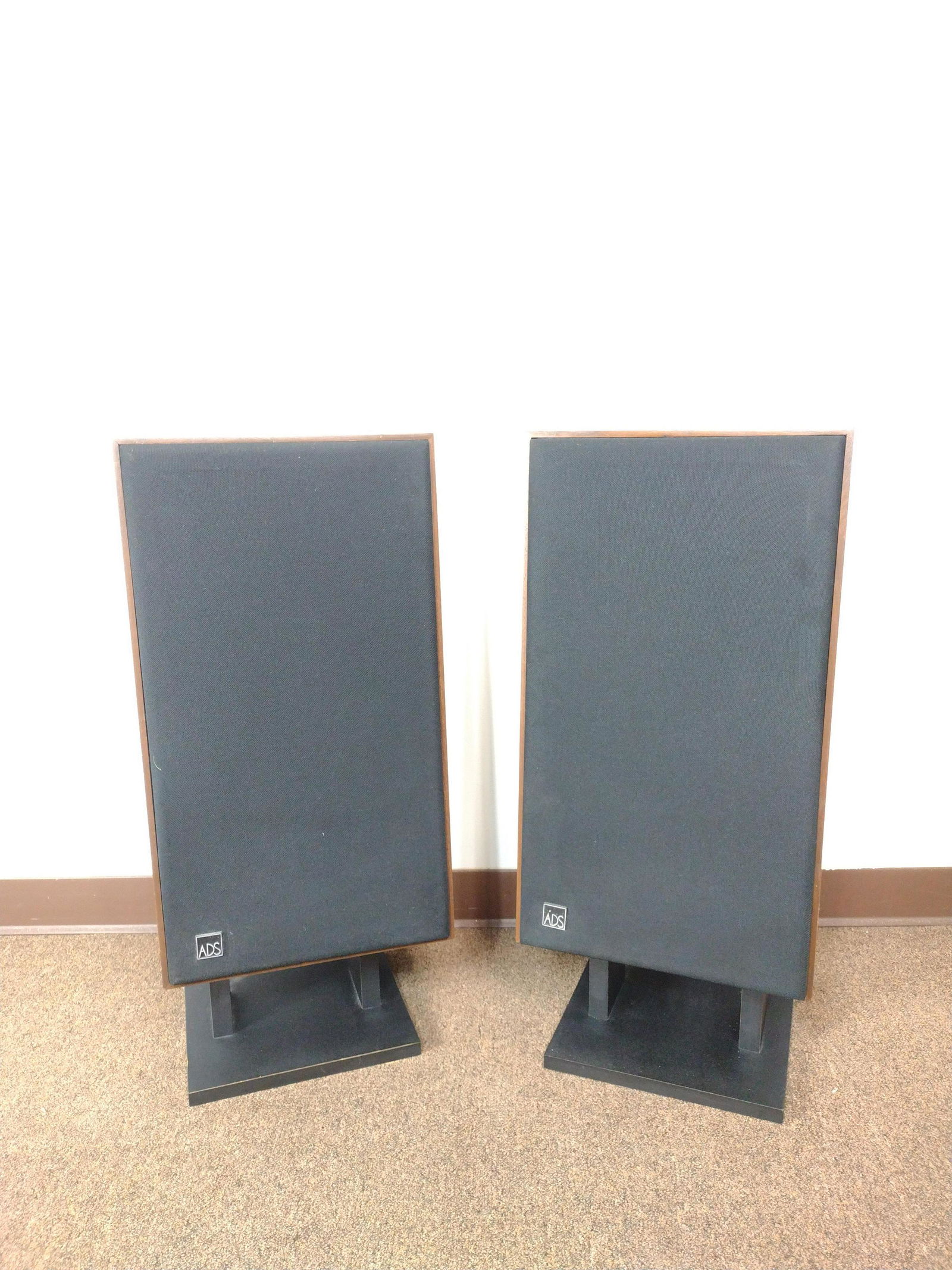 Pair ADS Model L810 Speakers (1 of 3)