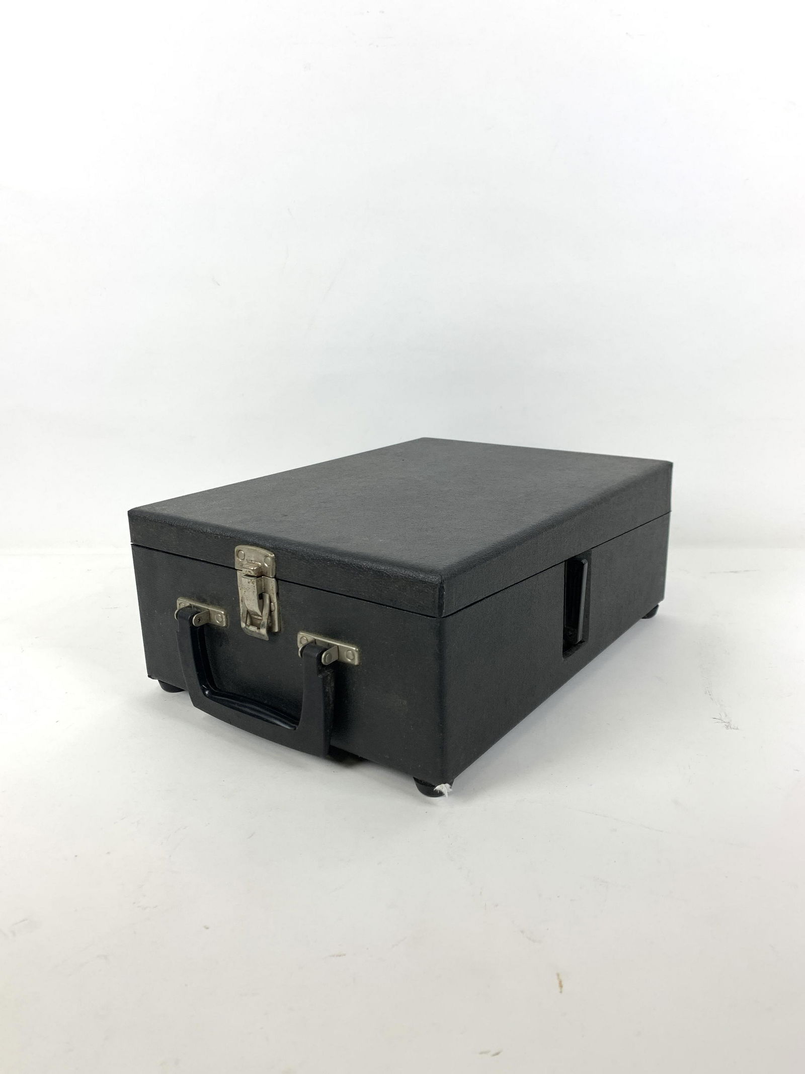 Graflex Traveler Slide Projector Model 88 (1 of 4)