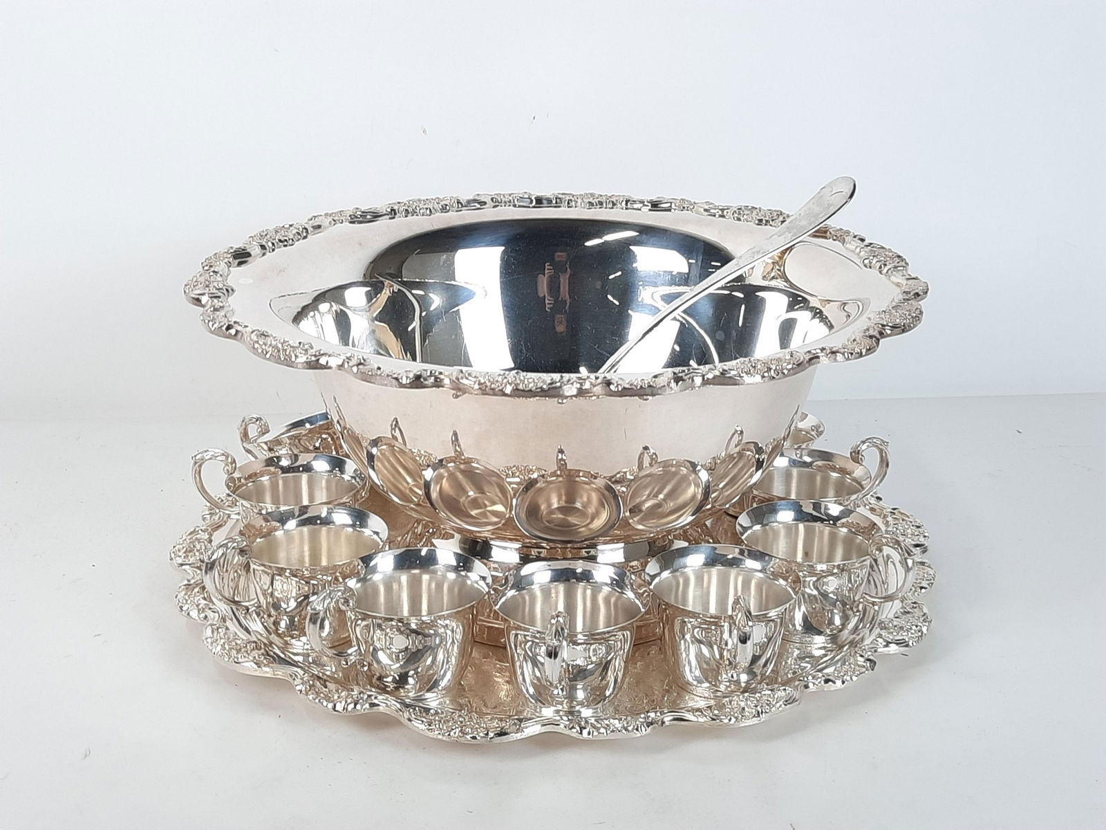 15 Pc Towle Silverplate Punch Set (1 of 4)