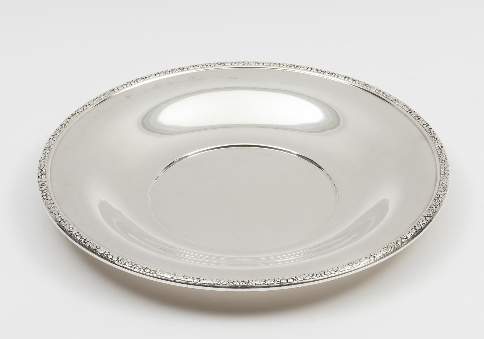 Frank M. Whiting & Co. Sterling Serving Bowl (1 of 4)