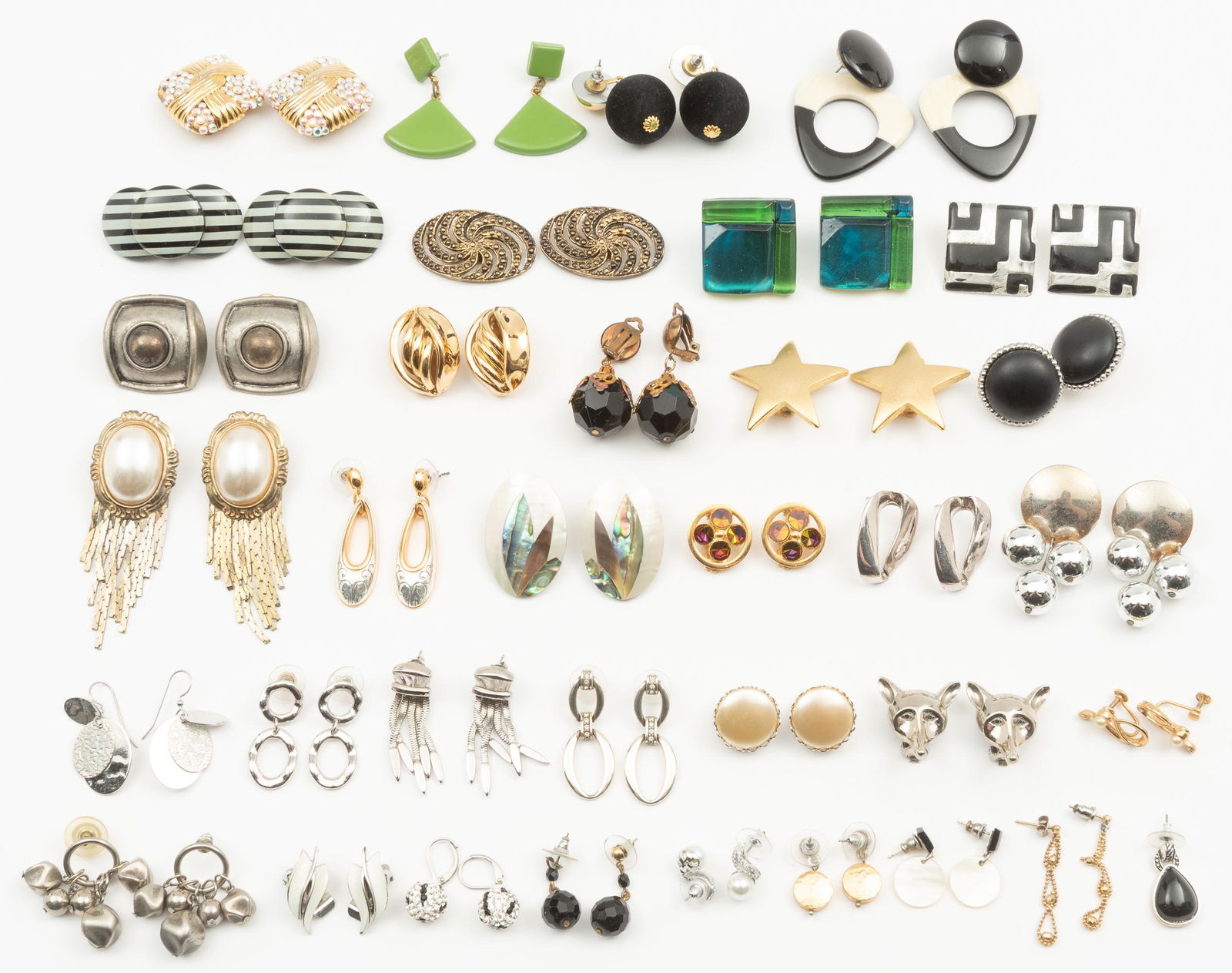33 Pairs Costume Earrings (1 of 7)