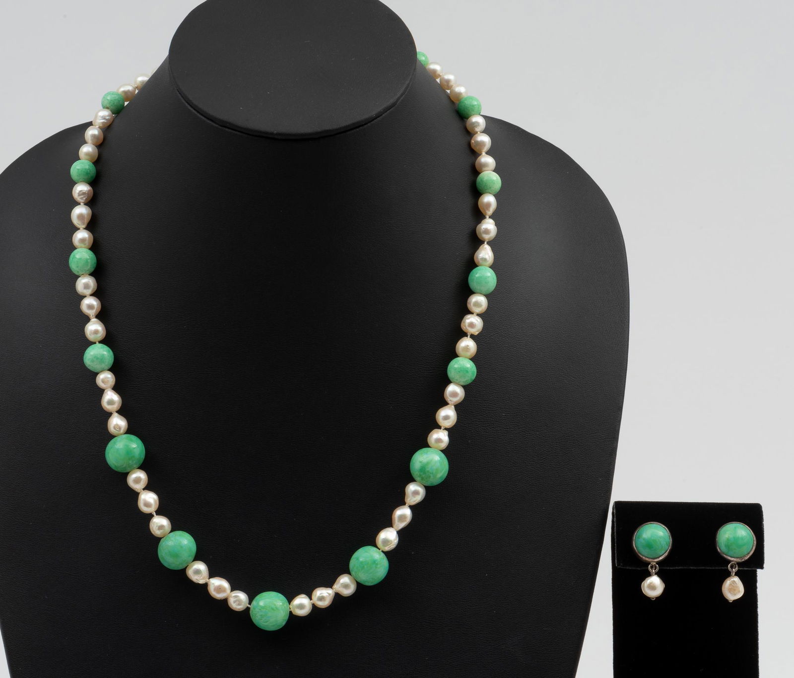 Silver Gemstone Necklace & Earrings: Silver necklace and earrings with dyed quartz beads and pearls. Necklace 26" long. Screwback earrings 1-1/8" high. IMPORTANT: Before bidding, please read the terms and conditions. When you registered