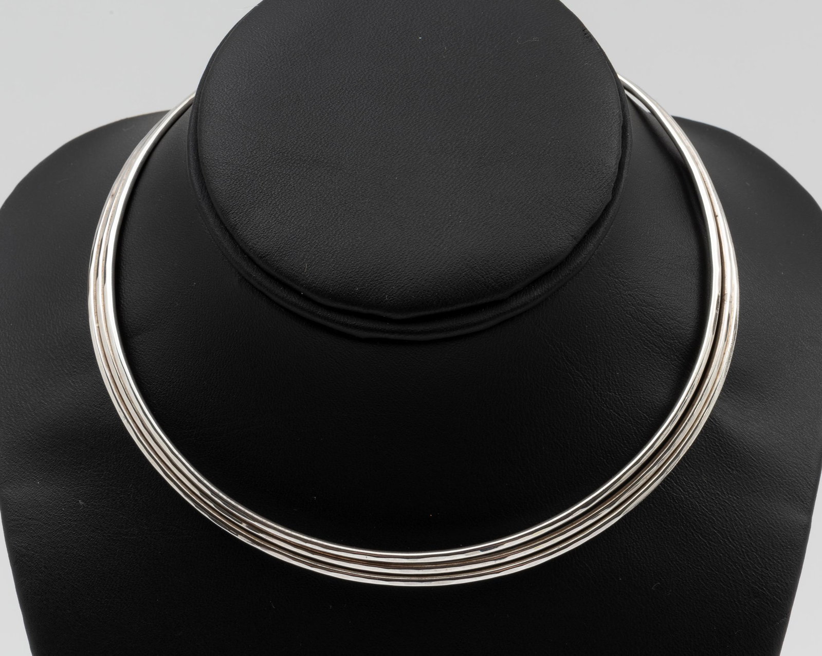 Sterling Collar Necklace: Stamped 925AP. 4-1/2" long x 4-5/8" interior diameter. IMPORTANT: Before bidding, please read the terms and conditions. When you registered for the auction you agreed to these terms and will be requir