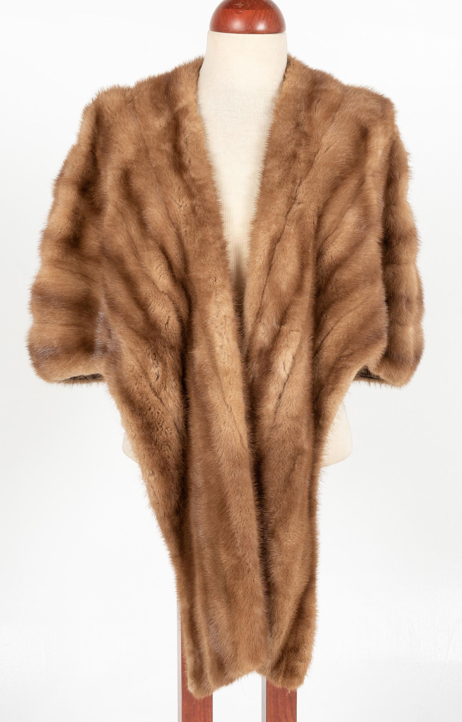 Pollack's Mink Farm Mink Stole: Lining decorated with flowers. Initials embroidered to lining. Pockets. 17-1/2" shoulder to shoulder. 34-1/2" long at longest point. IMPORTANT: Before bidding, please read the terms and conditions. Wh