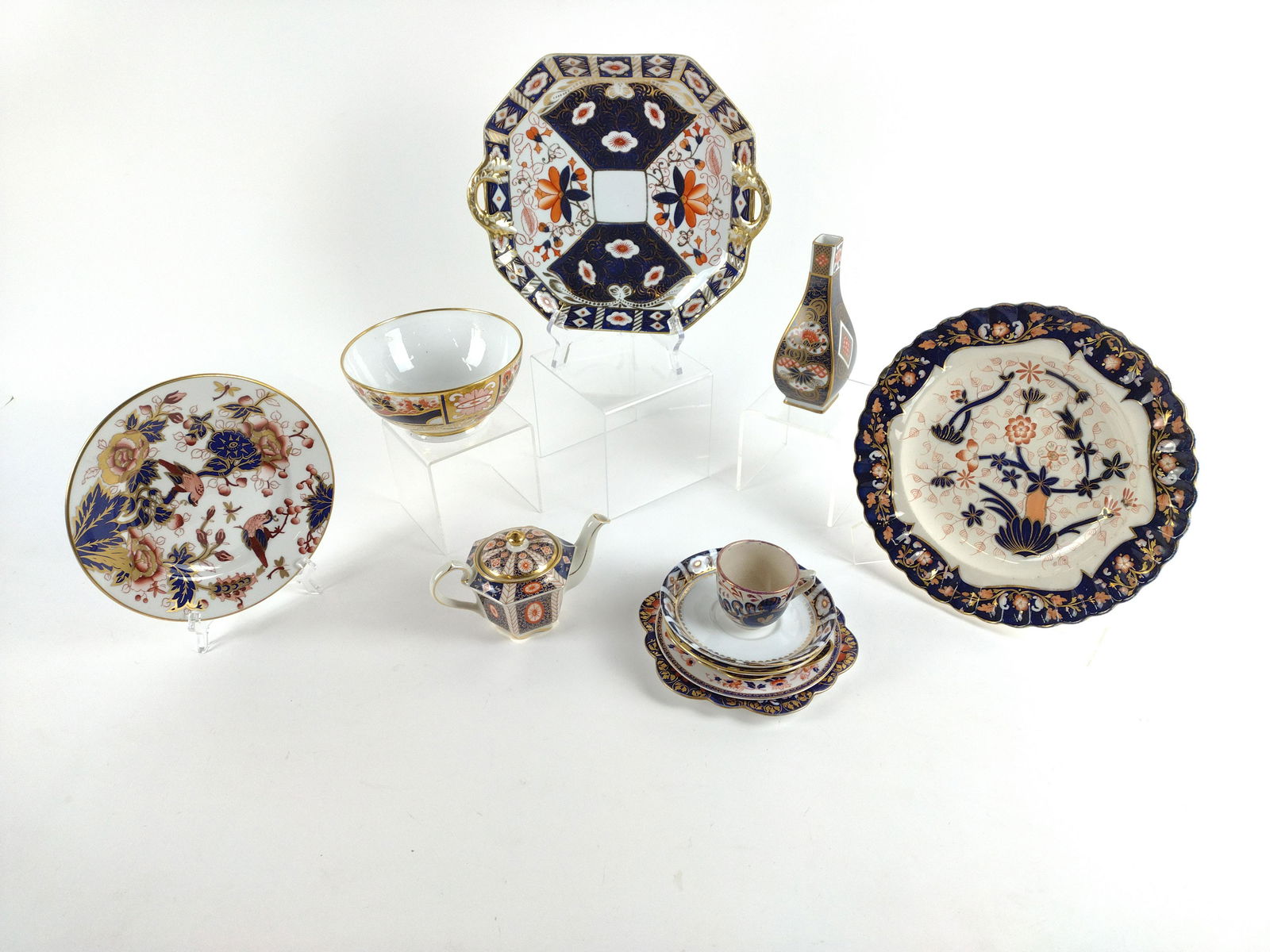 12 Pcs Imari Style Dinnerware (1 of 12)