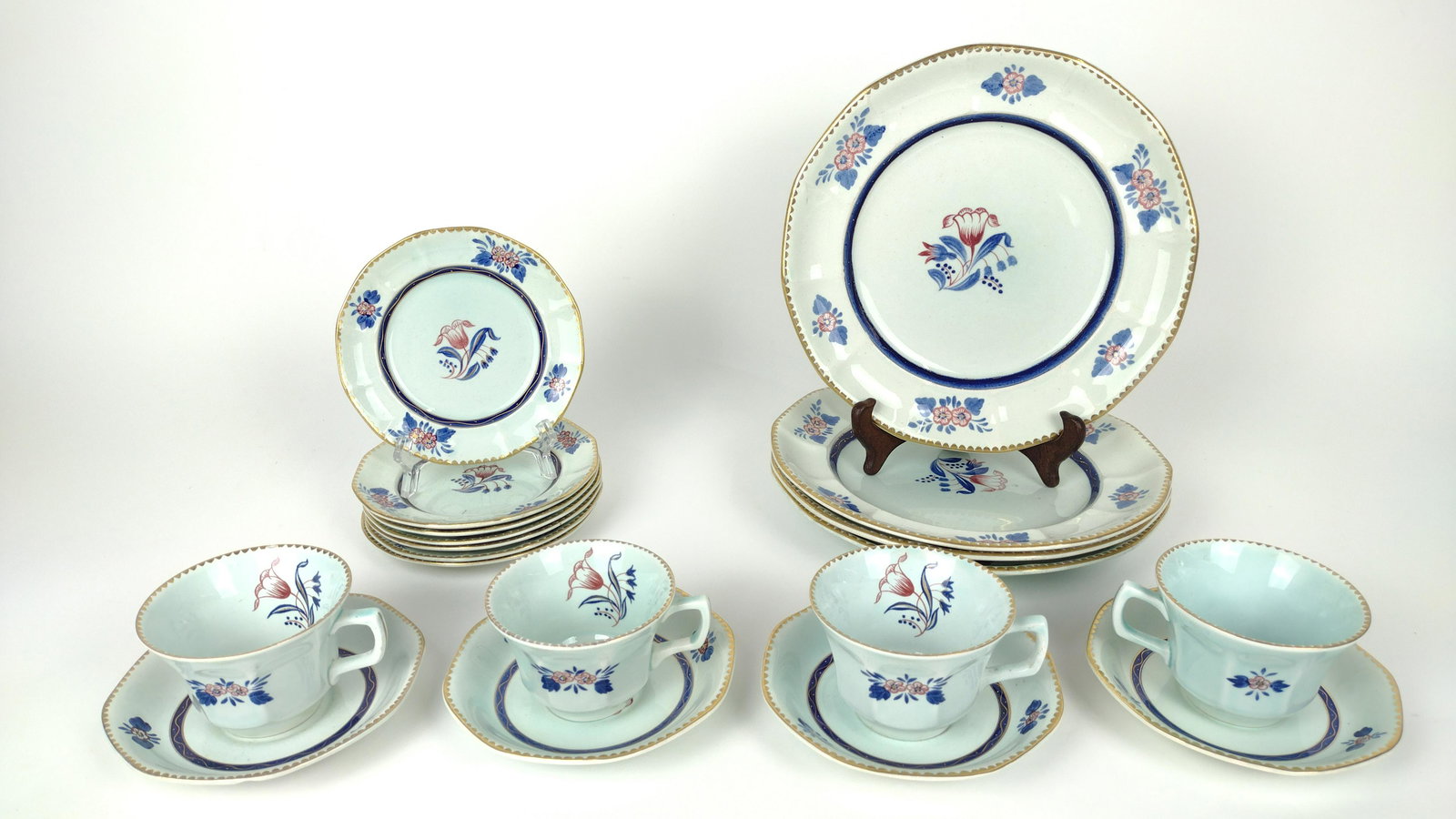 19 Pcs Hand Painted Adams Porcelain Dinnerware (1 of 5)
