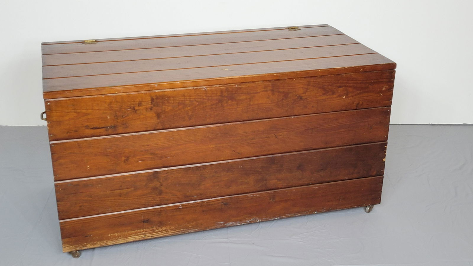 Cedar Lined Chest (1 of 5)