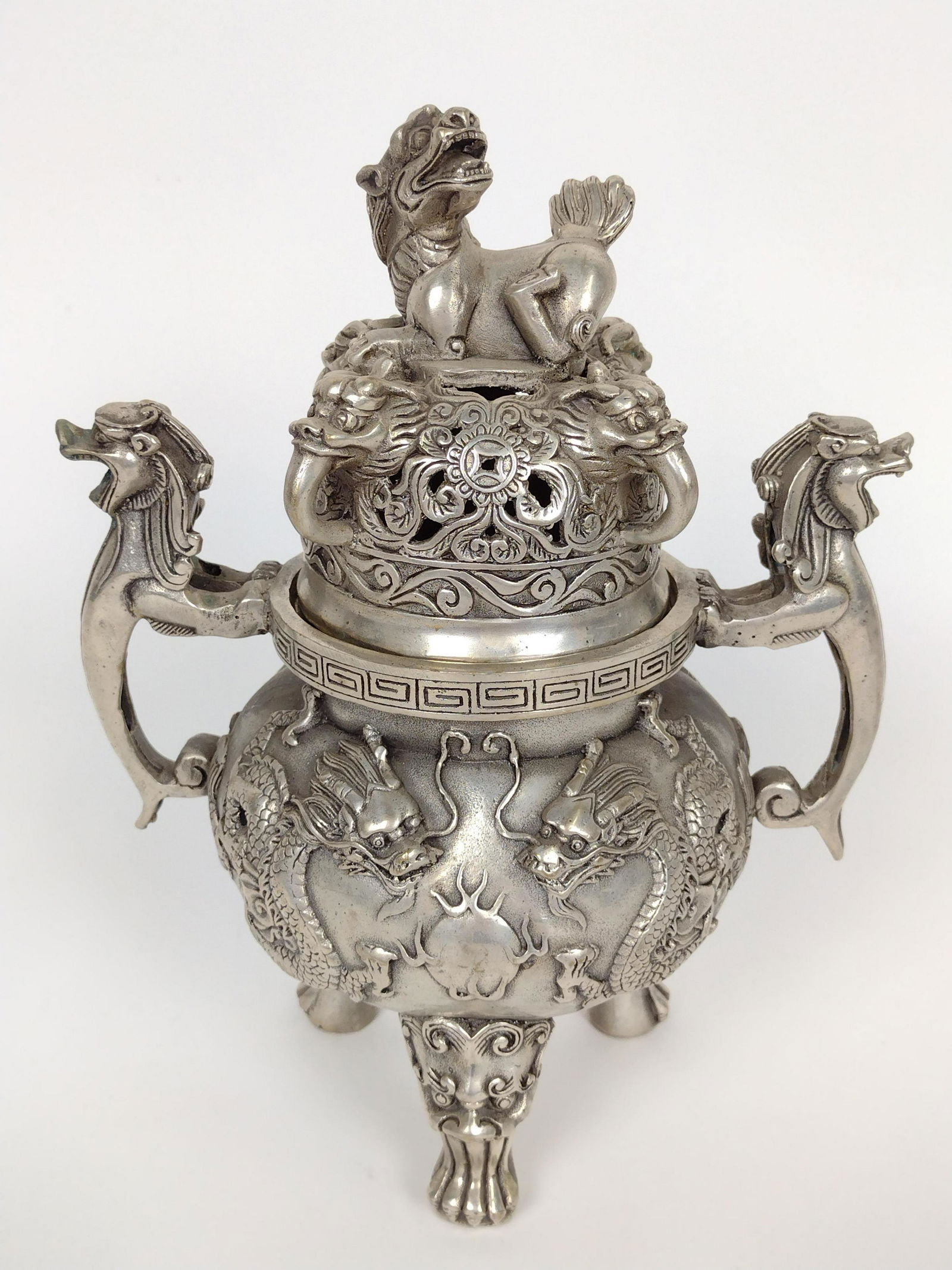 Tibetan Silver Foo Dog Censor (1 of 5)