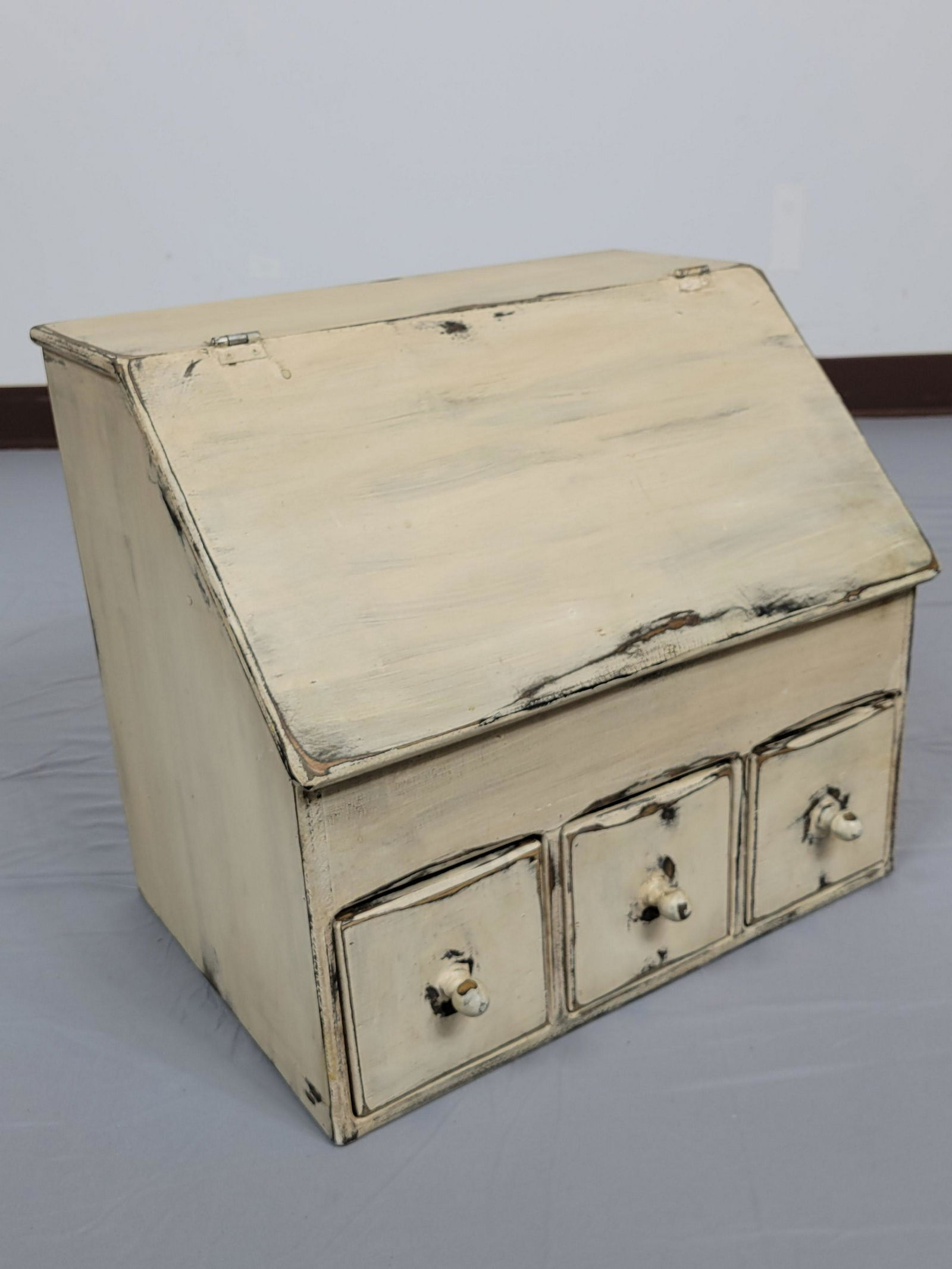 Painted Primitive Box (1 of 4)