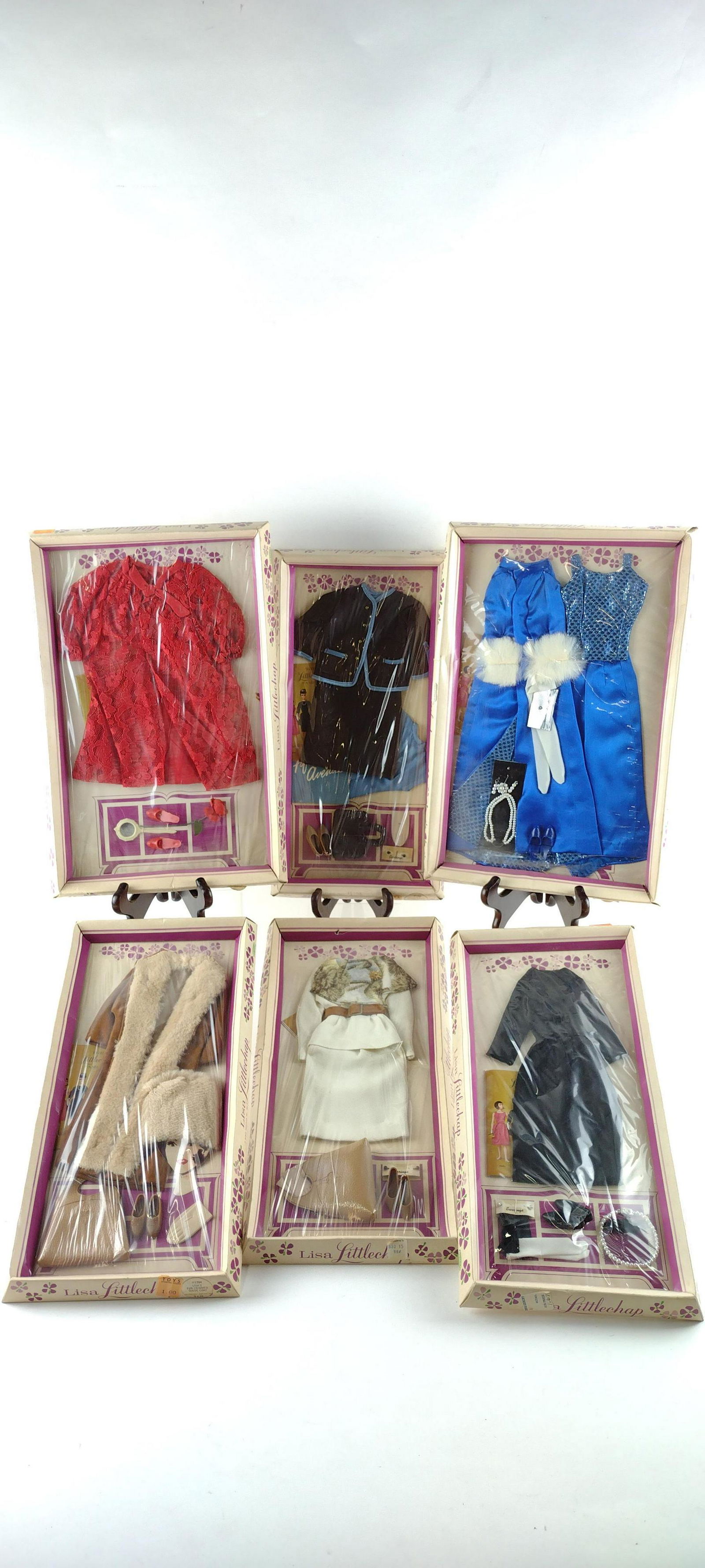 6 Lisa Littlechap Clothes Sets (1 of 5)