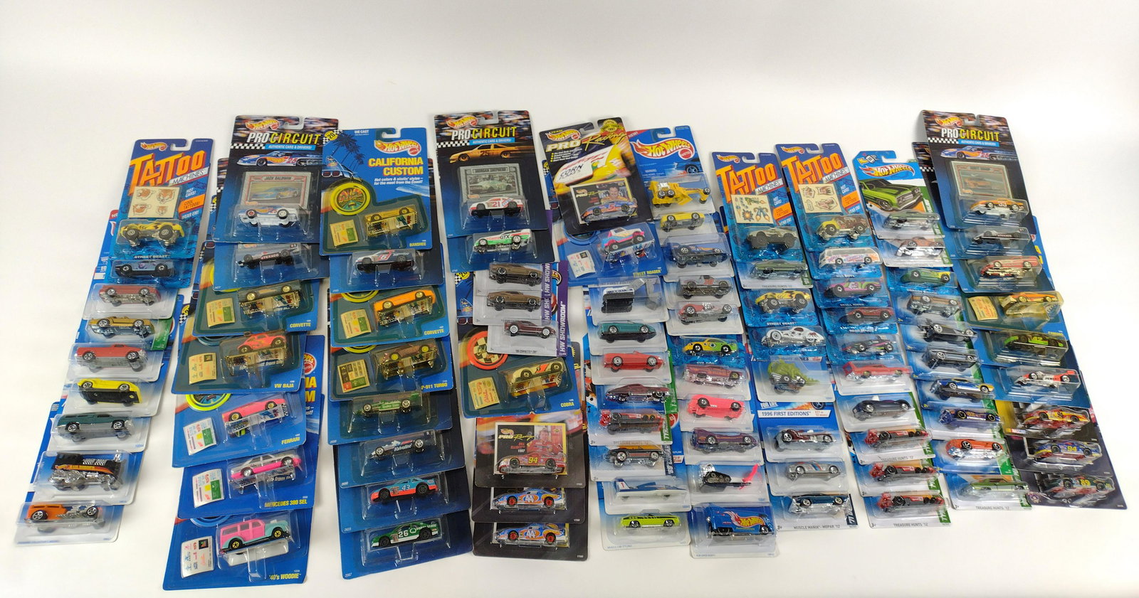 91 Hot Wheels Cars including California Custom (1 of 19)