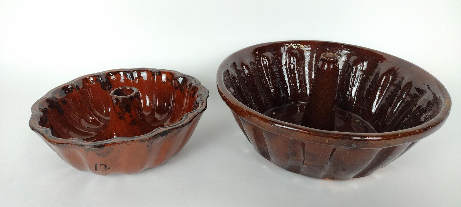 2 Redware Bundt Cake Molds (1 of 8)