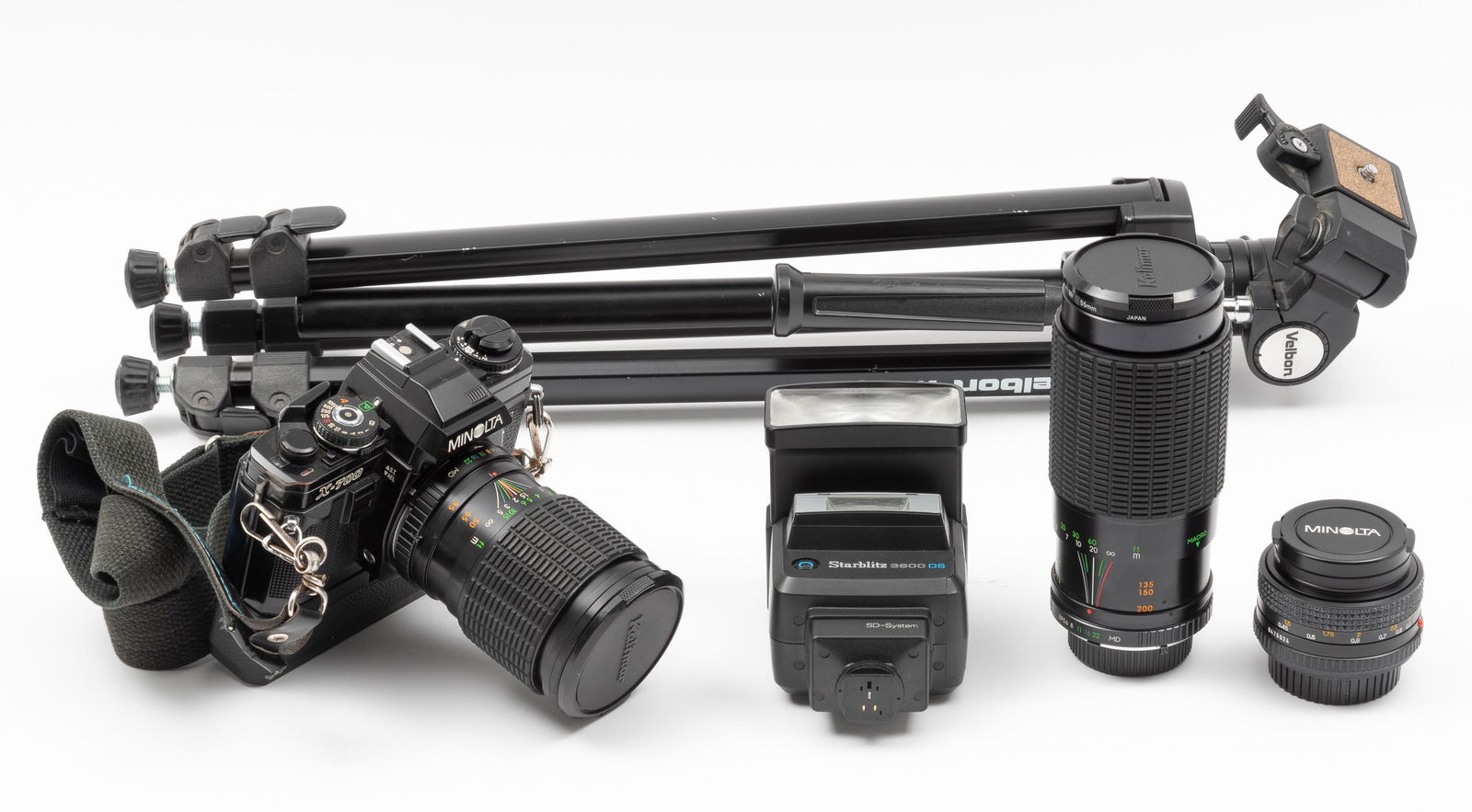 Minolta X-700 Camera & Accessories (1 of 8)