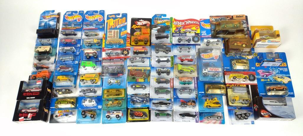 70 Hot Wheels Die-Cast Cars (1 of 8)