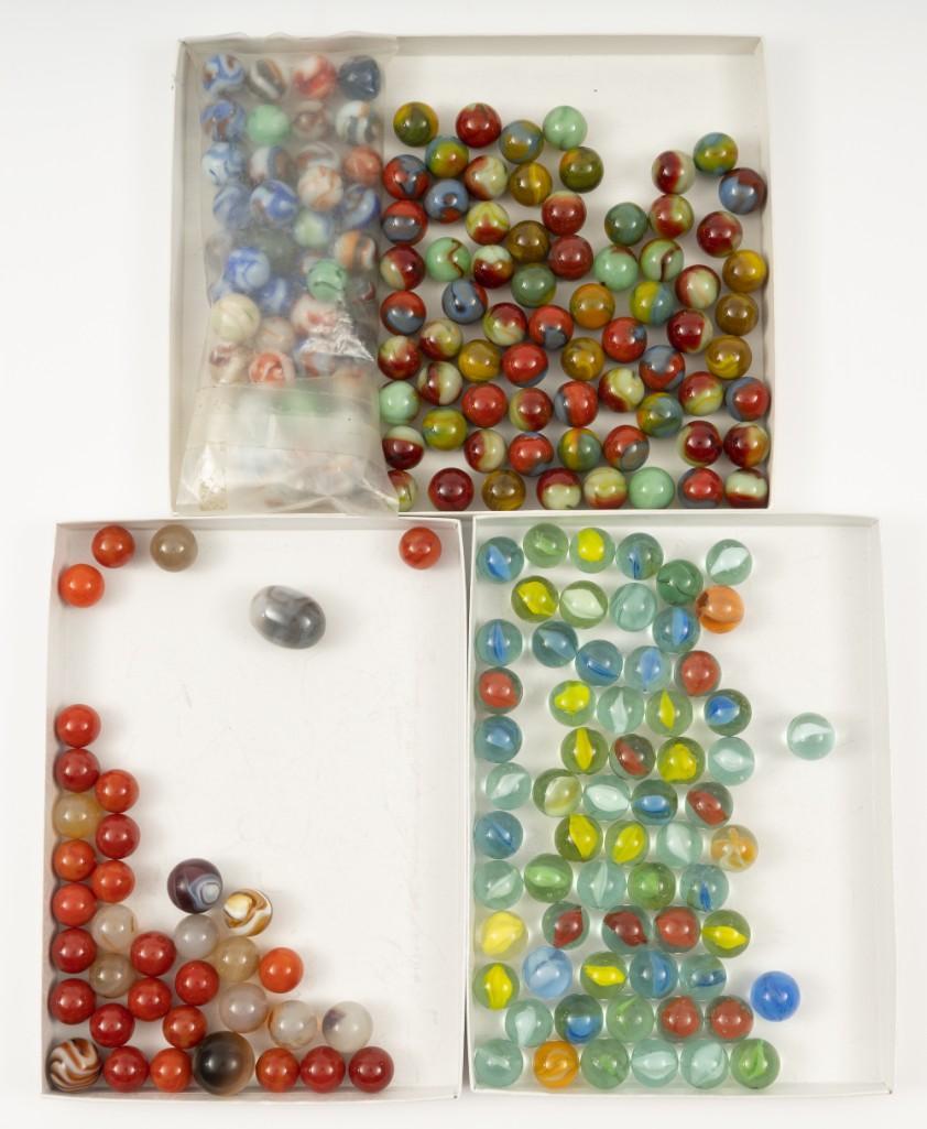 Approx 200 Machine Made Marbles incl Akro (1 of 4)