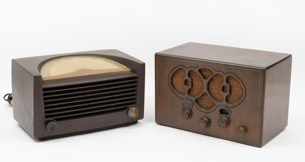 2 Vintage Radios Incl Philco (1 of 11)