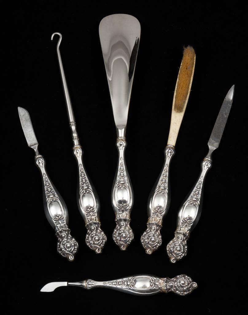 Watrous Mfg Sterling Handled Personal Grooming Set (1 of 9)