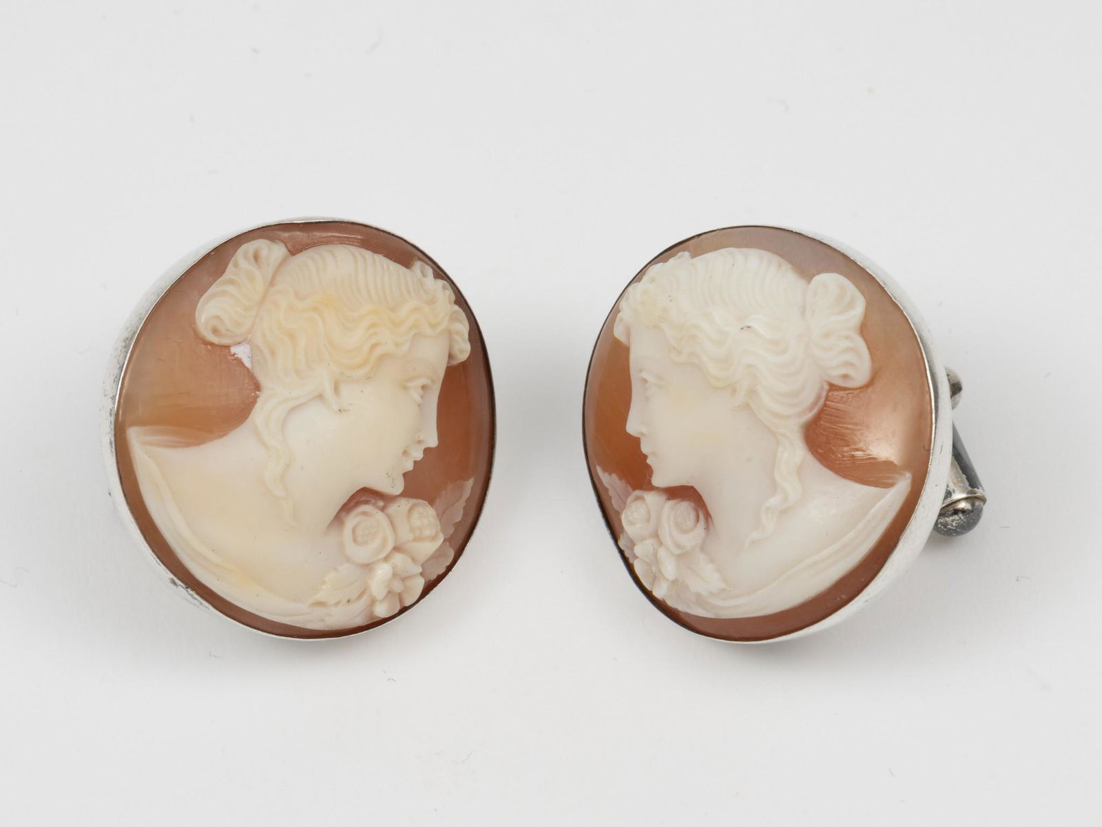 Shell Cameo 800 Silver Cuff Links (1 of 2)