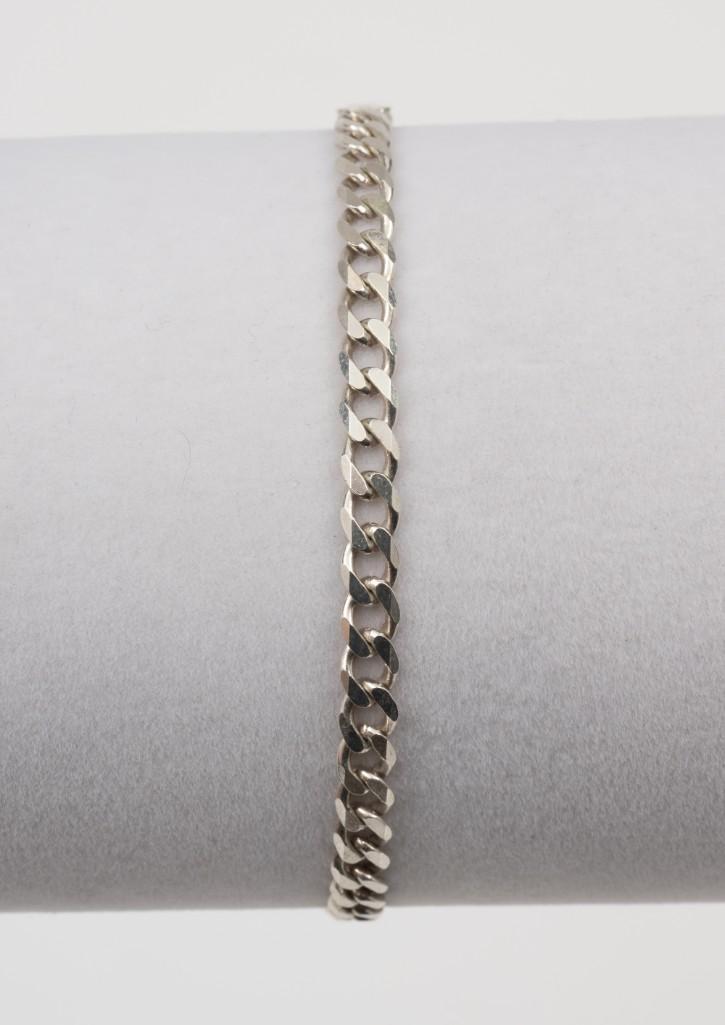 Italian Sterling Flattened Curb Chain Bracelet: 7-1/2" long. IMPORTANT: Before bidding, please read the terms and conditions. When you registered for the auction you agreed to these terms and will be required to comply with them.