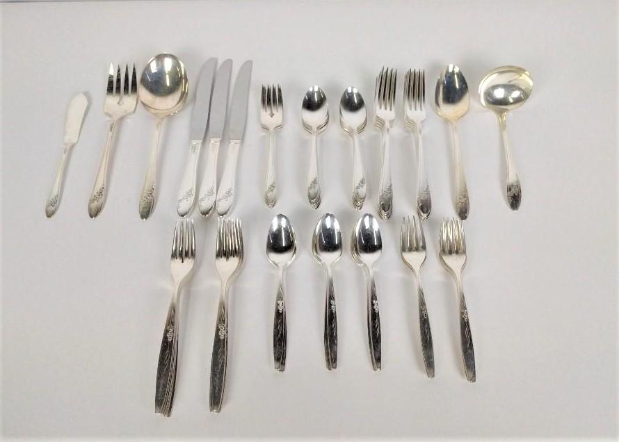 63 Pcs Oneida Silverplate Flatware (1 of 8)
