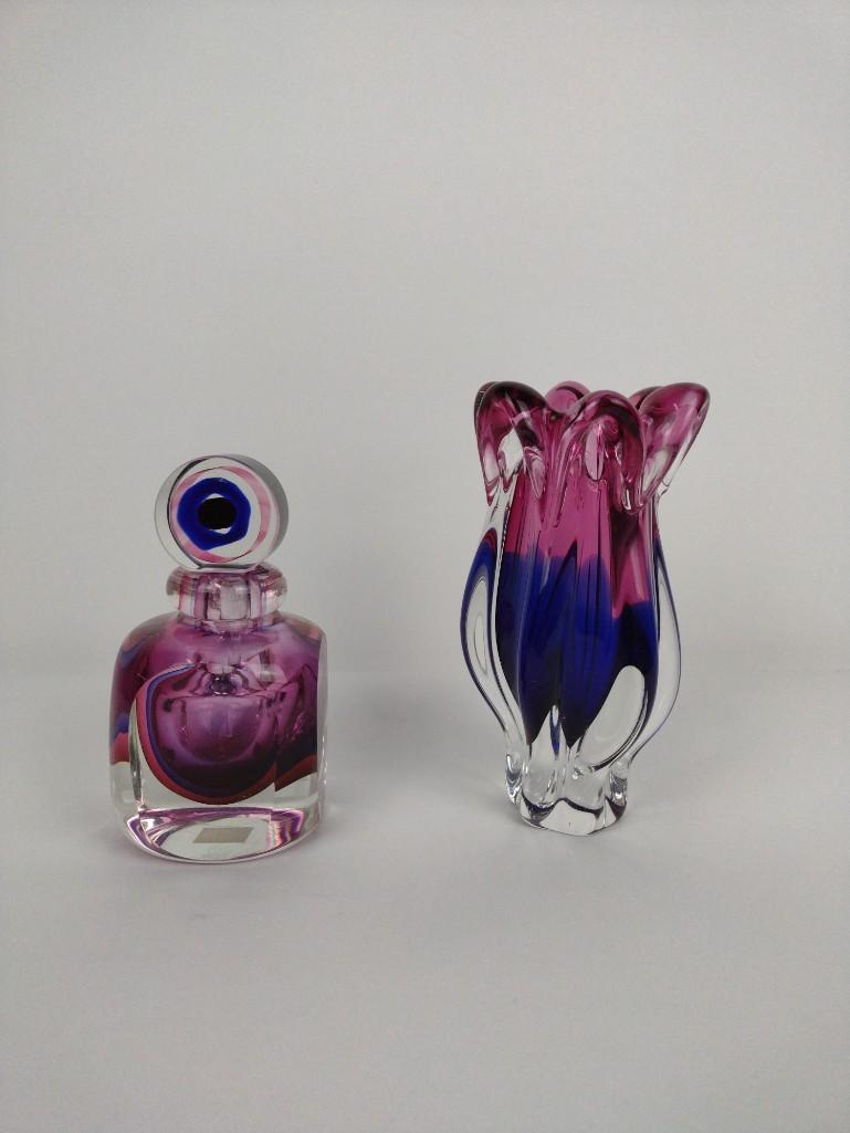2 Pcs Fifth Avenue Crystal Incl Perfume: Also includes vase. Perfume 3" square x 6" high. Vase 7" high x 3-1/2" diameter. Vase is unmarked. RM IMPORTANT: Before bidding, please read the terms and conditions. When you registered for the aucti