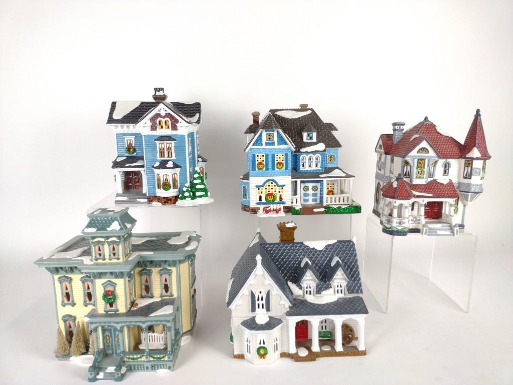 5 Snow Village Dept 56 Houses: Includes Italianate Villa, Glenhaven House, Shingle Victorian, Gothic Farmhouse and Queen Anne Victorian. 6-1/2" to 9" high. All with box. LR IMPORTANT: Before bidding, please read the terms and condi