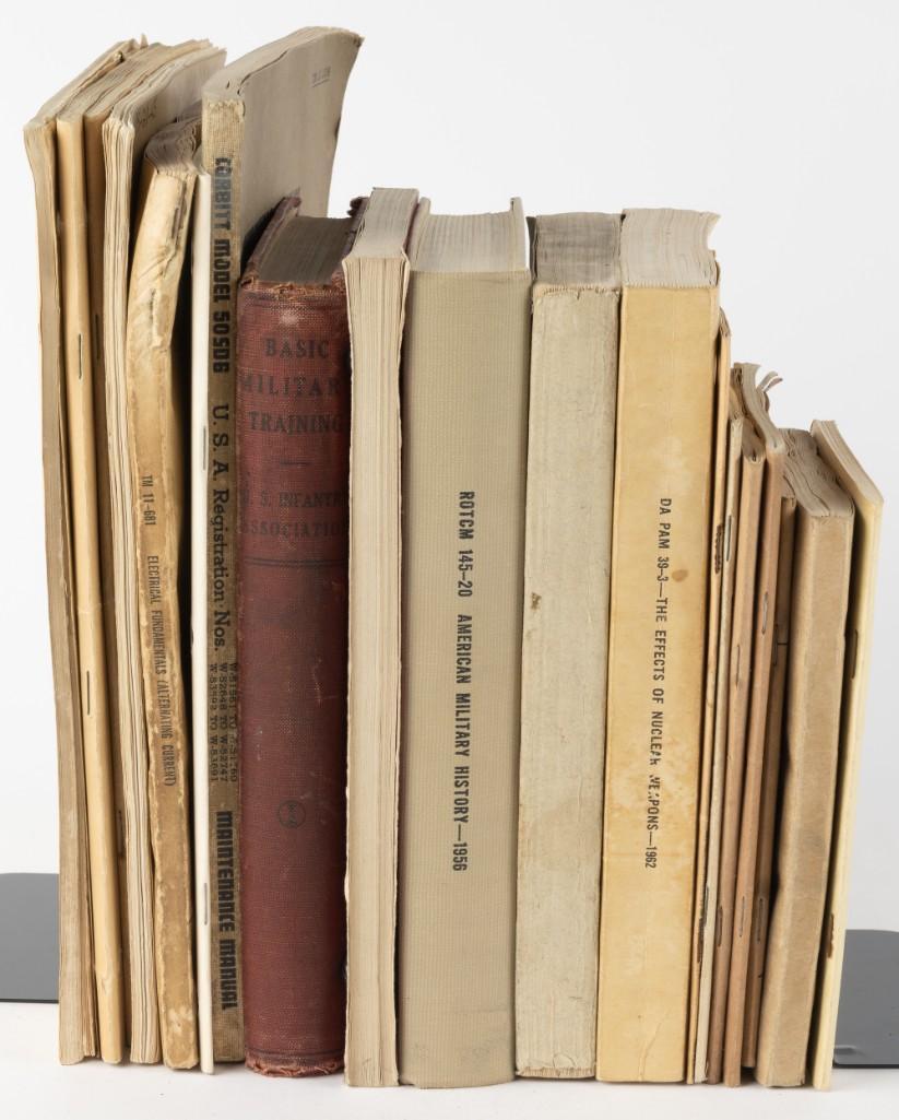 19 US Military Issue Manuals and Guides (1 of 6)