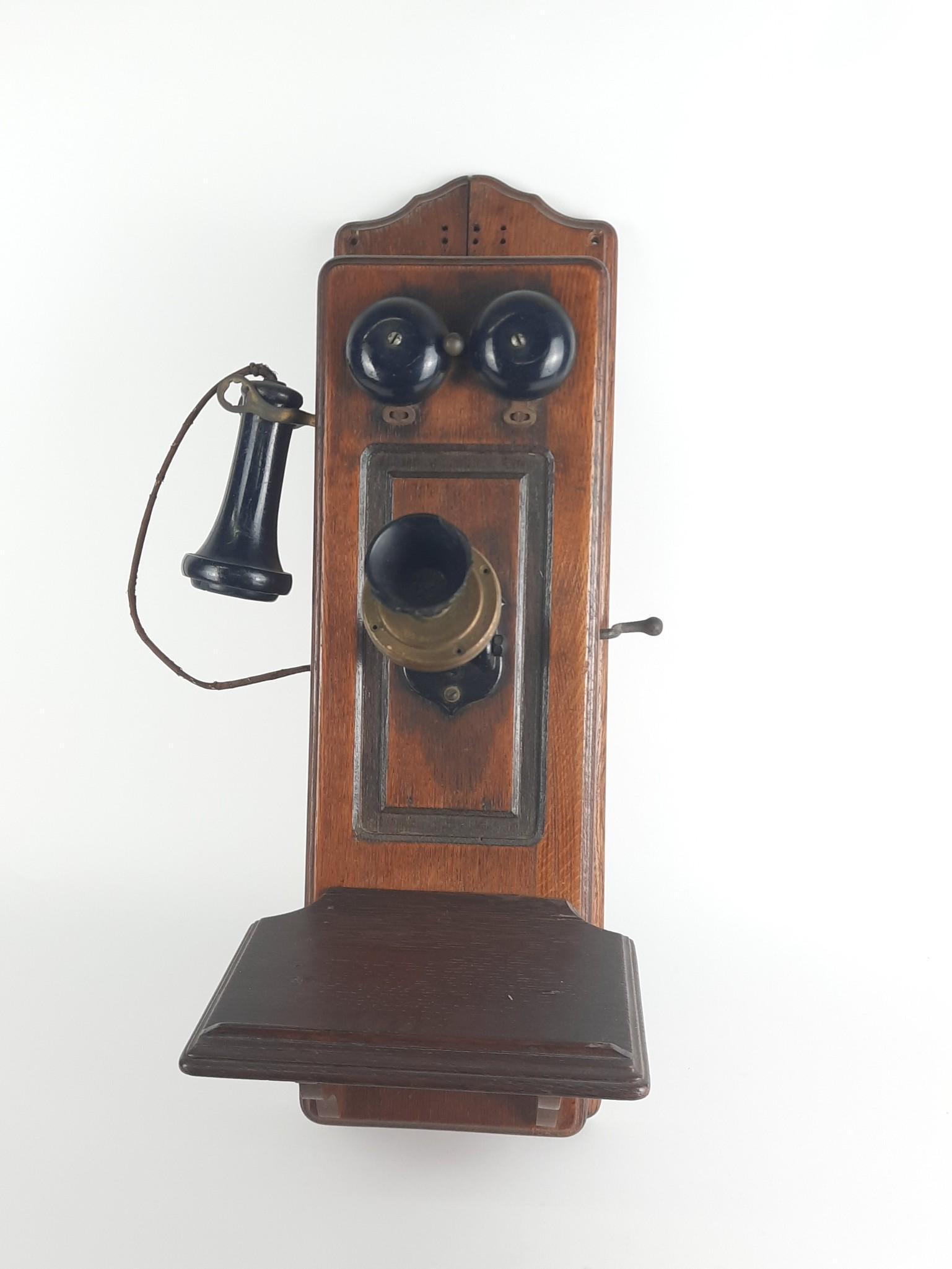 American Electric Telephone Co Wall Phone (1 of 5)