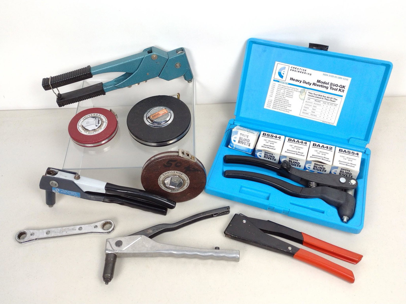 9 Pcs Riveters and Tape Measures (1 of 7)