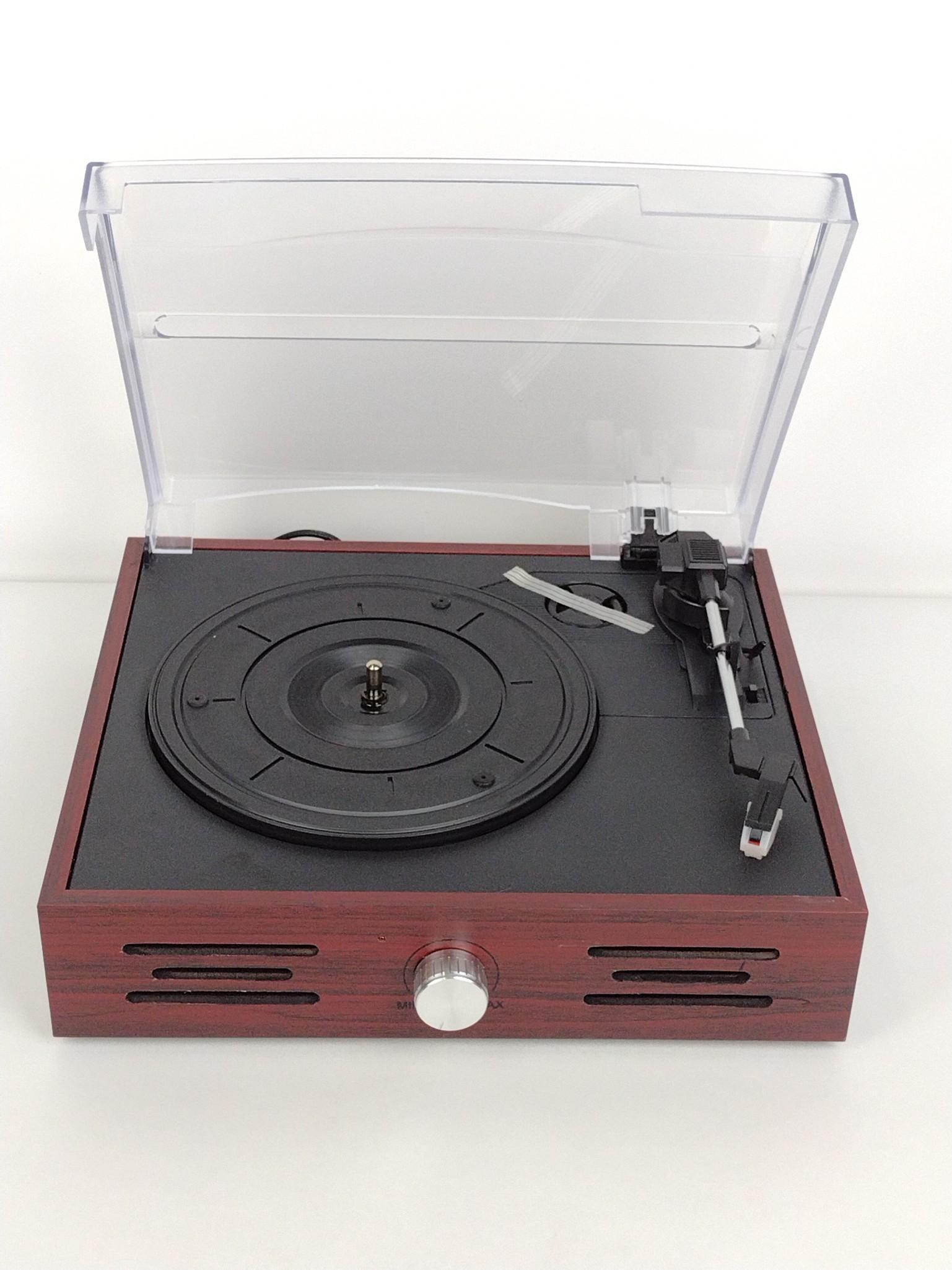 Turntable With Speakers (1 of 4)