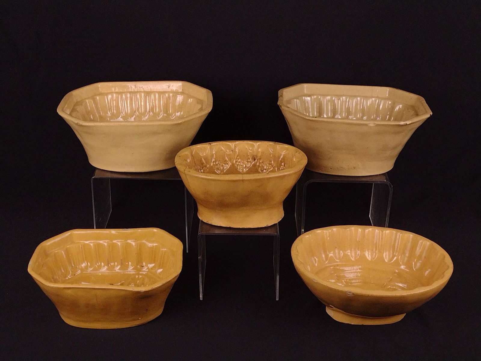 5 Yellowware Molds (1 of 6)