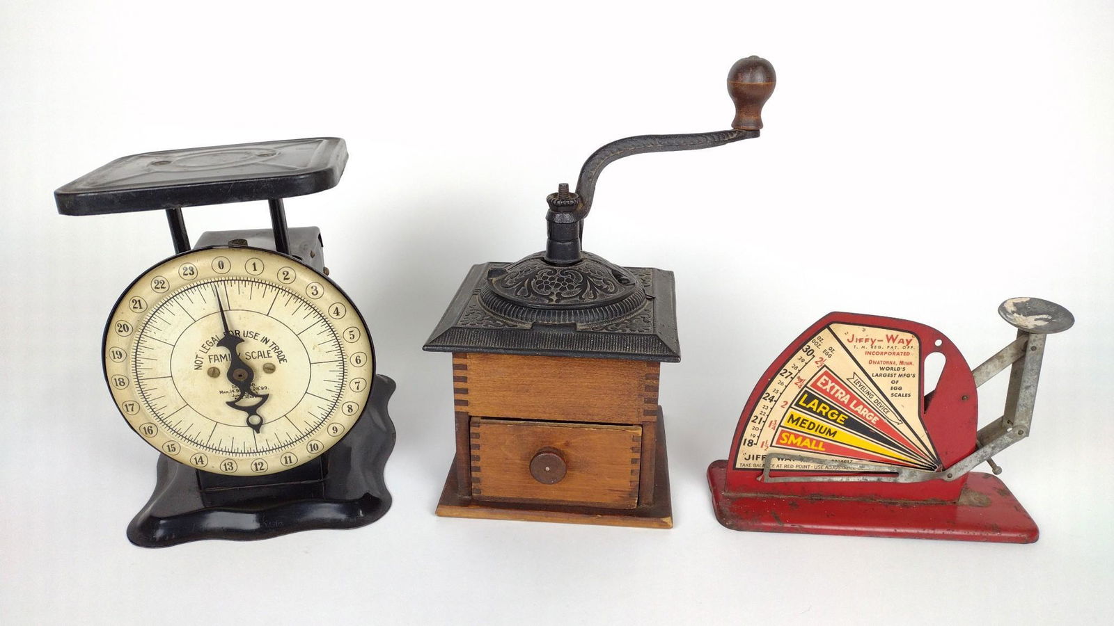 Coffee Grinder and 2 Vintage Kitchen Scales (1 of 6)