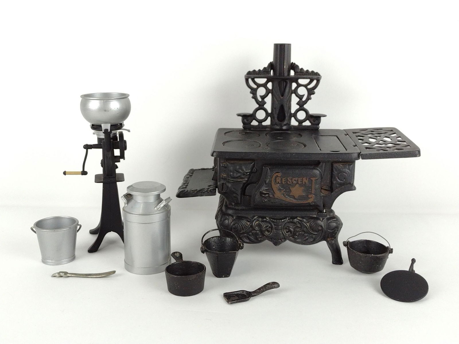 Crescent Miniature Stove & Ertl Cream Separator (1 of 6)