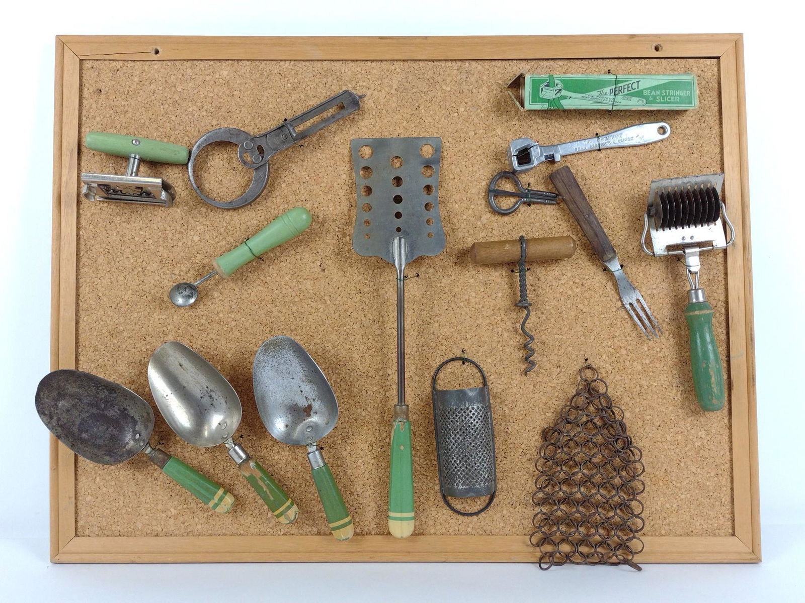 15 Pcs Kitchenalia on Board (1 of 2)