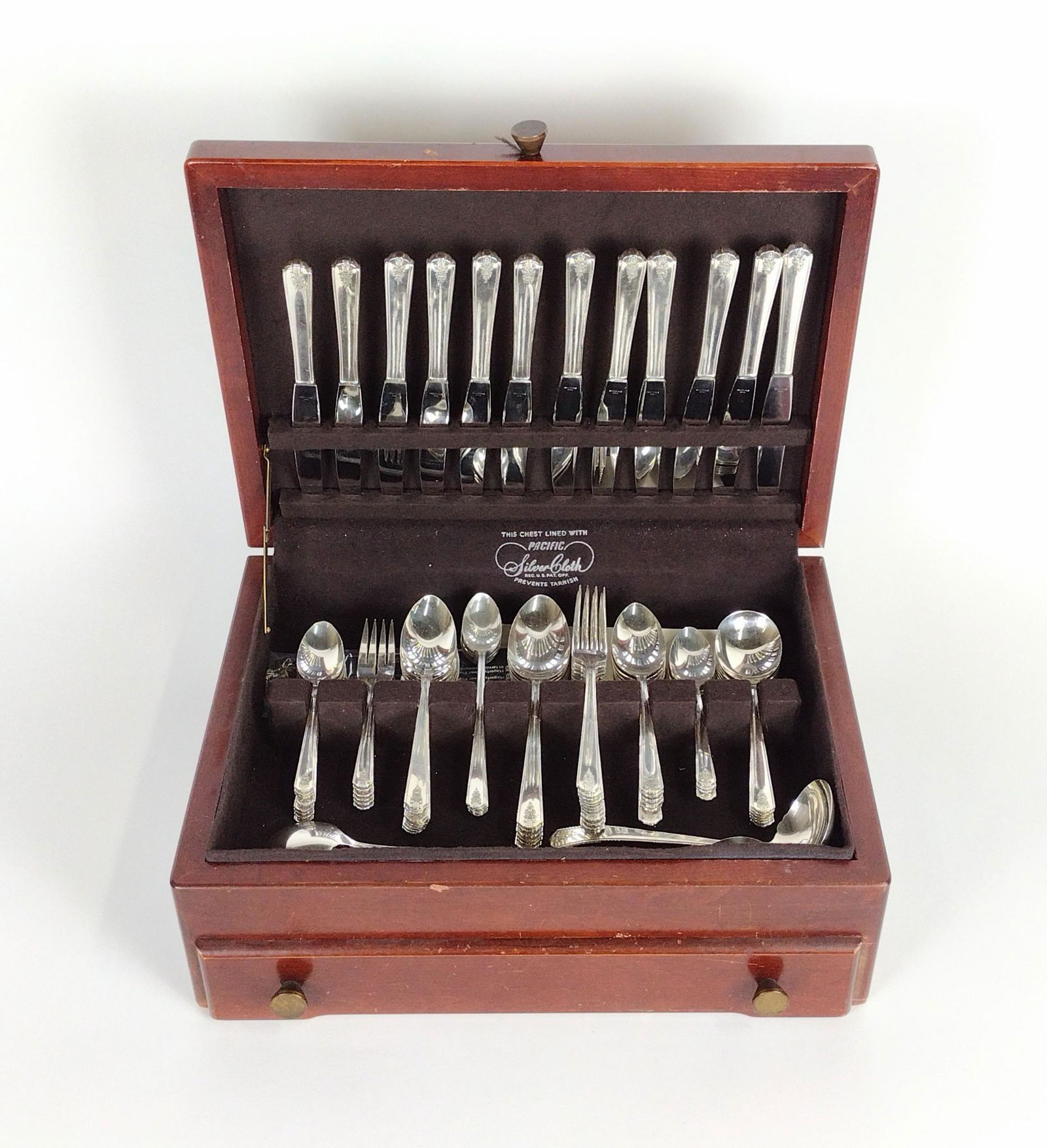 83 Pcs Oneida Silverplate Flatware (1 of 5)