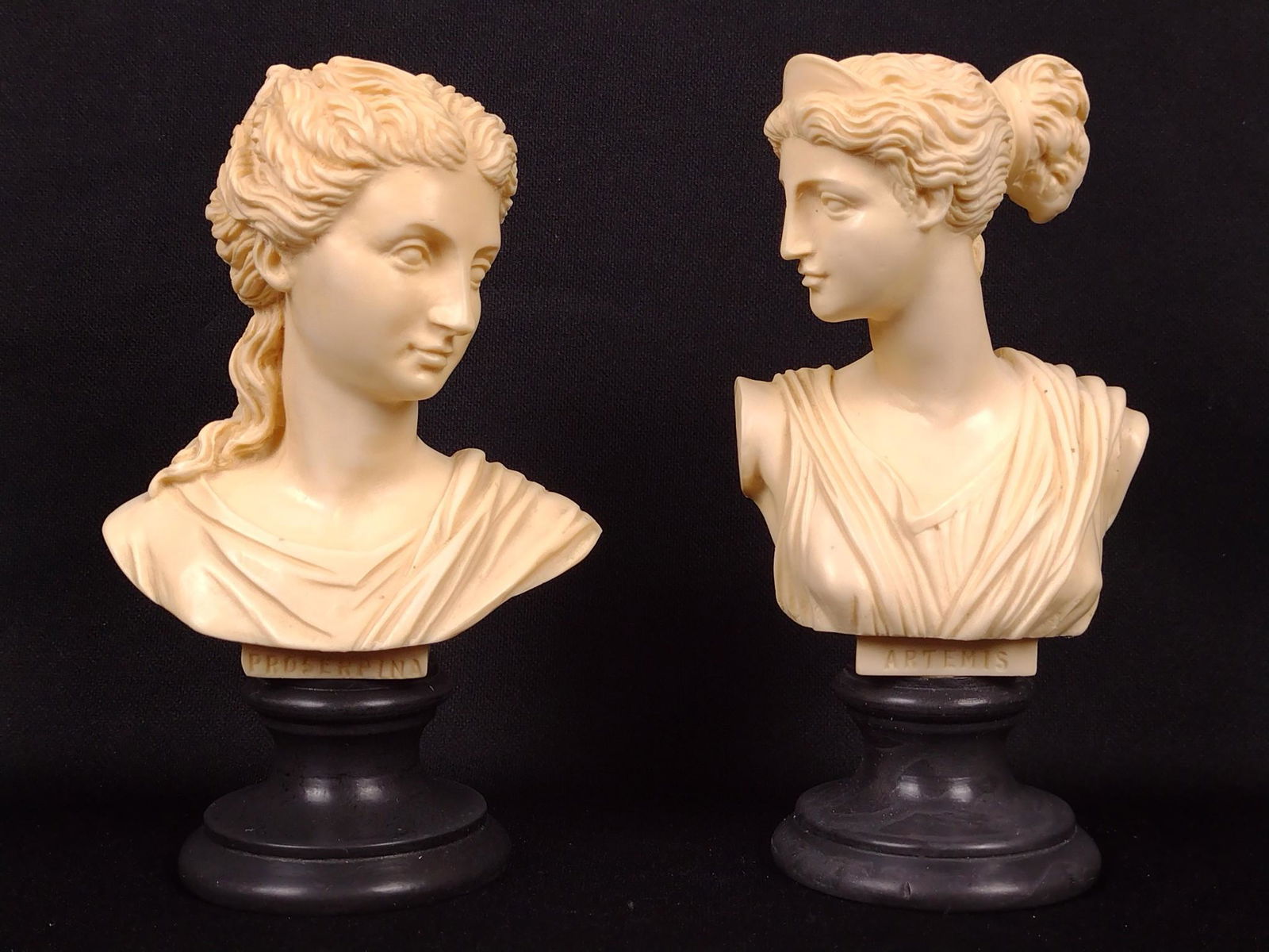 2 Italian Cabinet Busts (1 of 4)