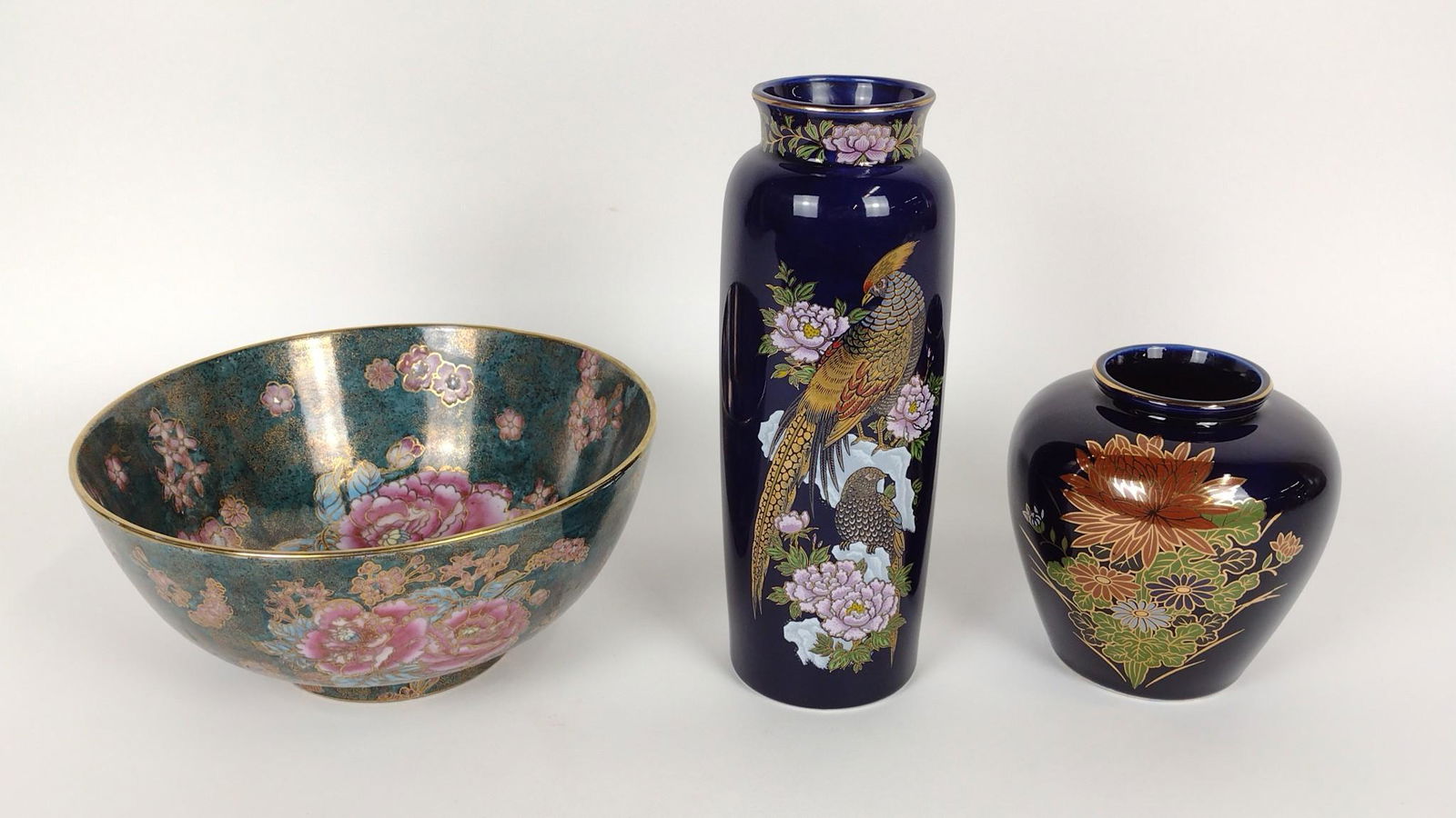 2 Asian Ceramic Vases and Bowl incl Kutani (1 of 4)