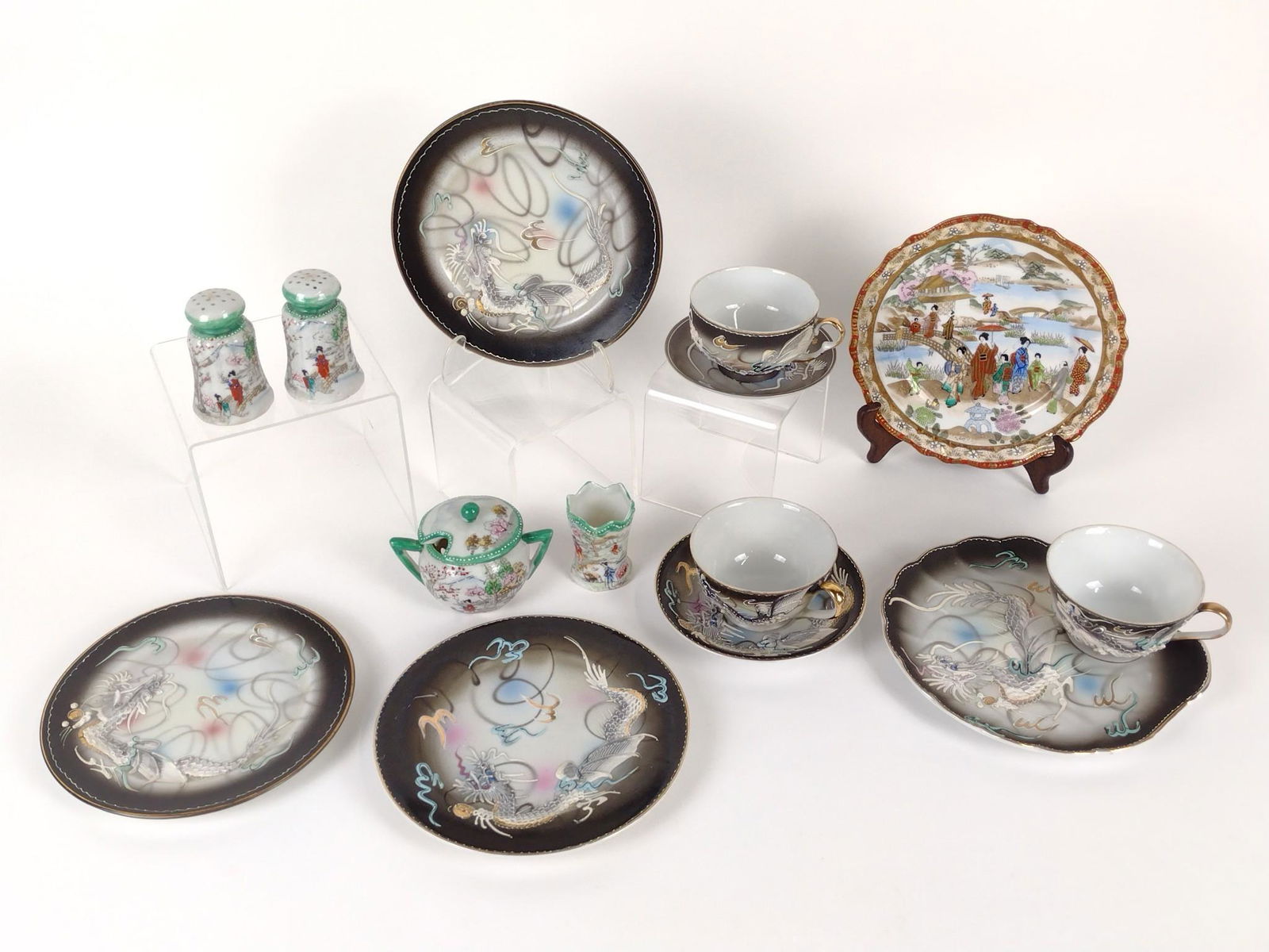 14 Pcs Asian Ceramics incl Dragonware (1 of 7)