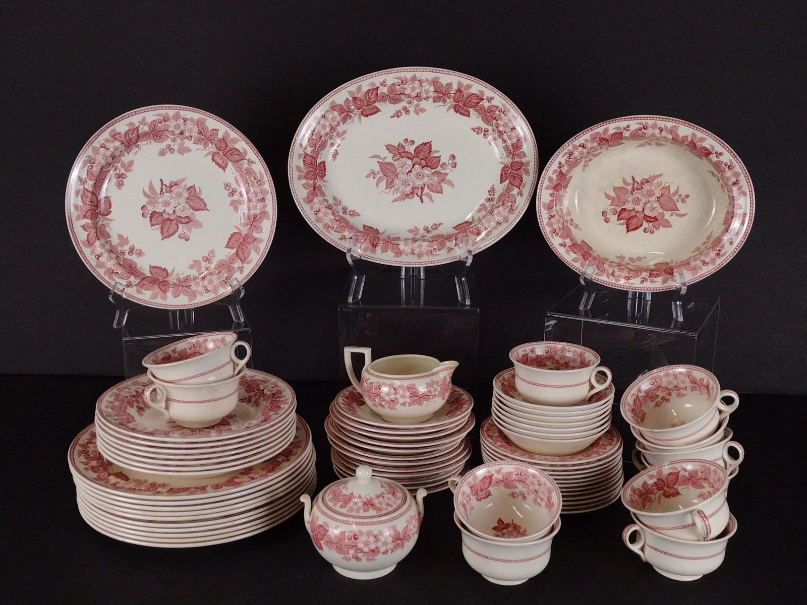 63 Pcs Wedgewood Bramble Dinnerware (1 of 7)
